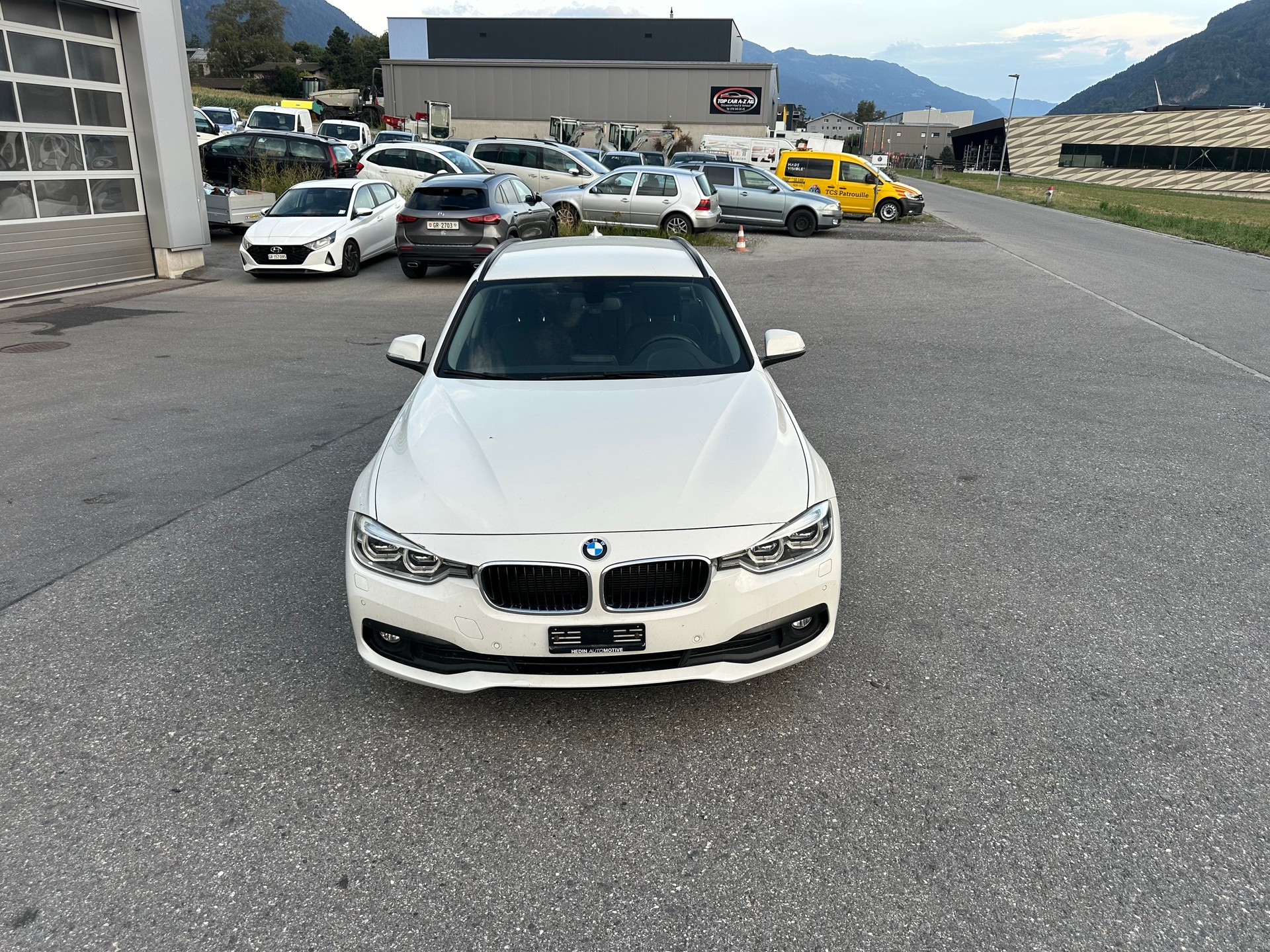 BMW 320d xDrive Touring Steptronic-image-1