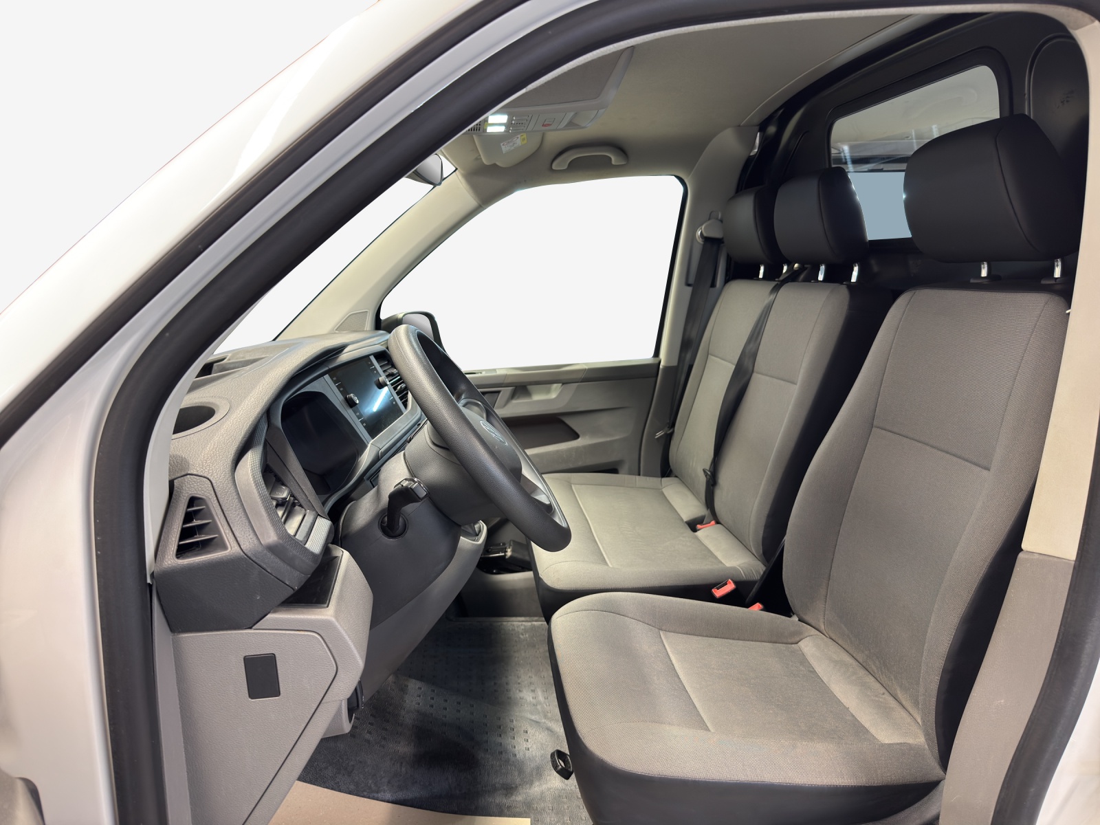 VW T6.1 2.0 TDI DSG-image-7