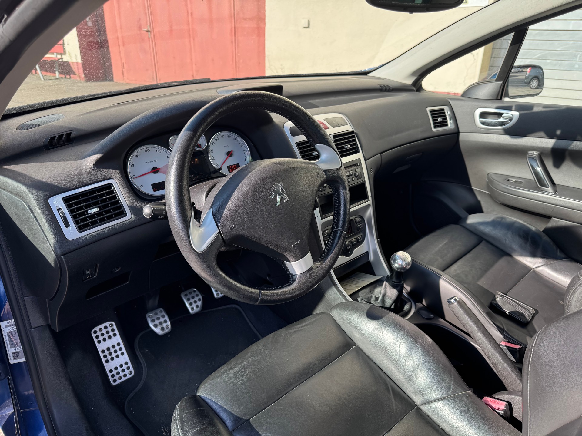 PEUGEOT 307 CC 2.0 16V-image-6