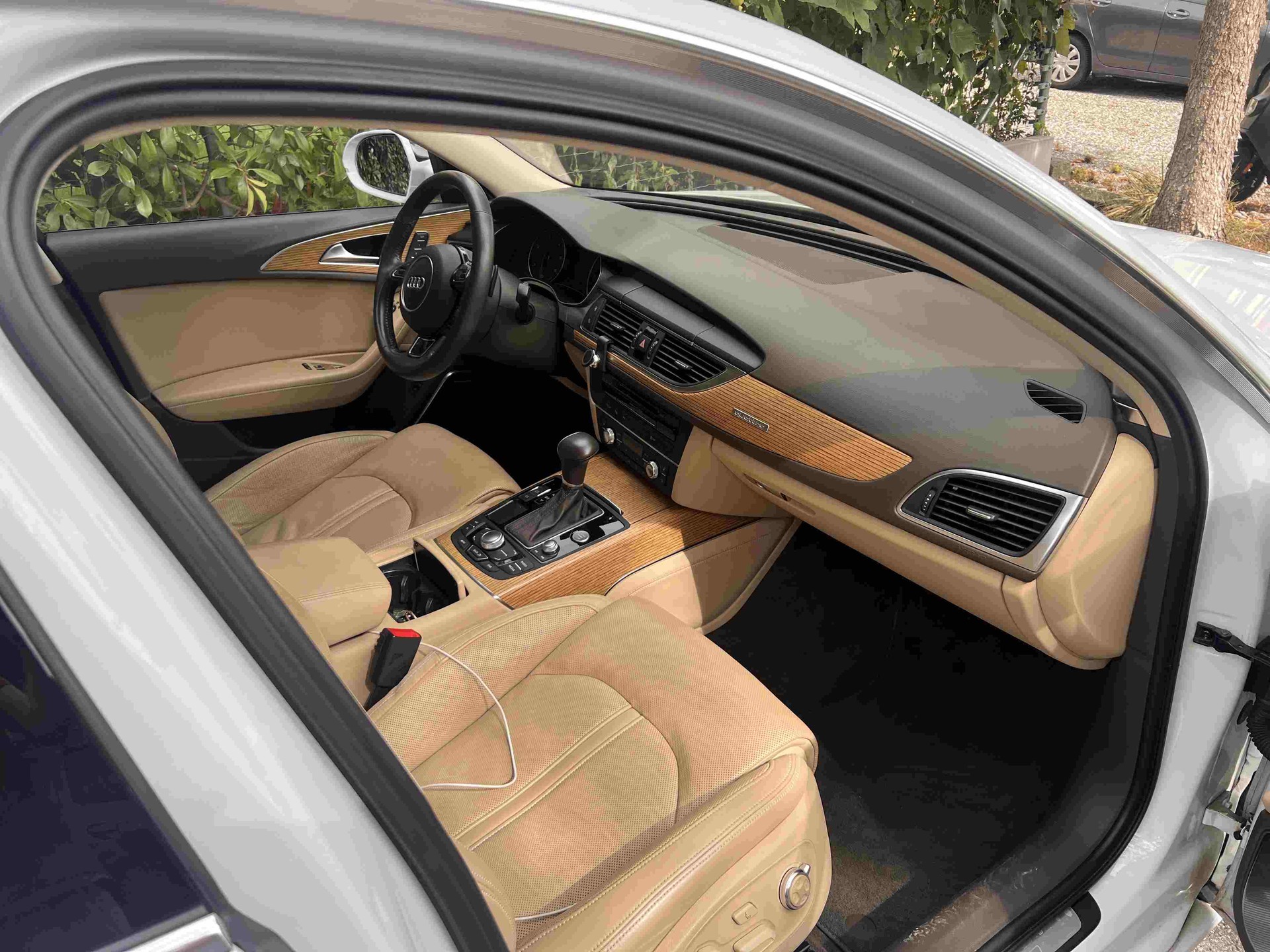 AUDI 3.0 V6 TDI 313 quattro-image-3