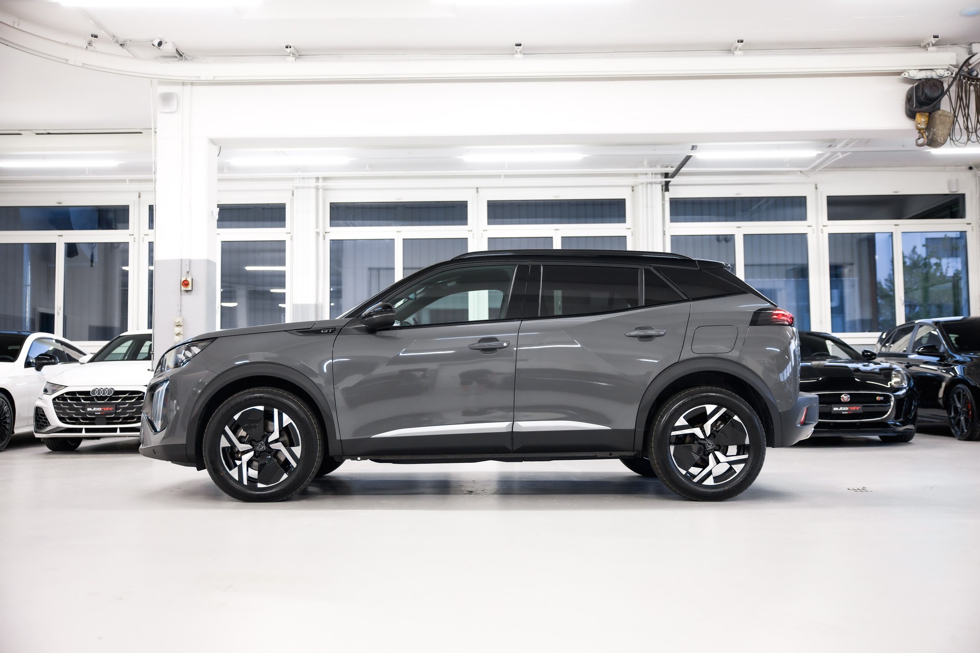 PEUGEOT 2008 1.2 145 MHEV GT Automat *CH-FHZ*-image-4