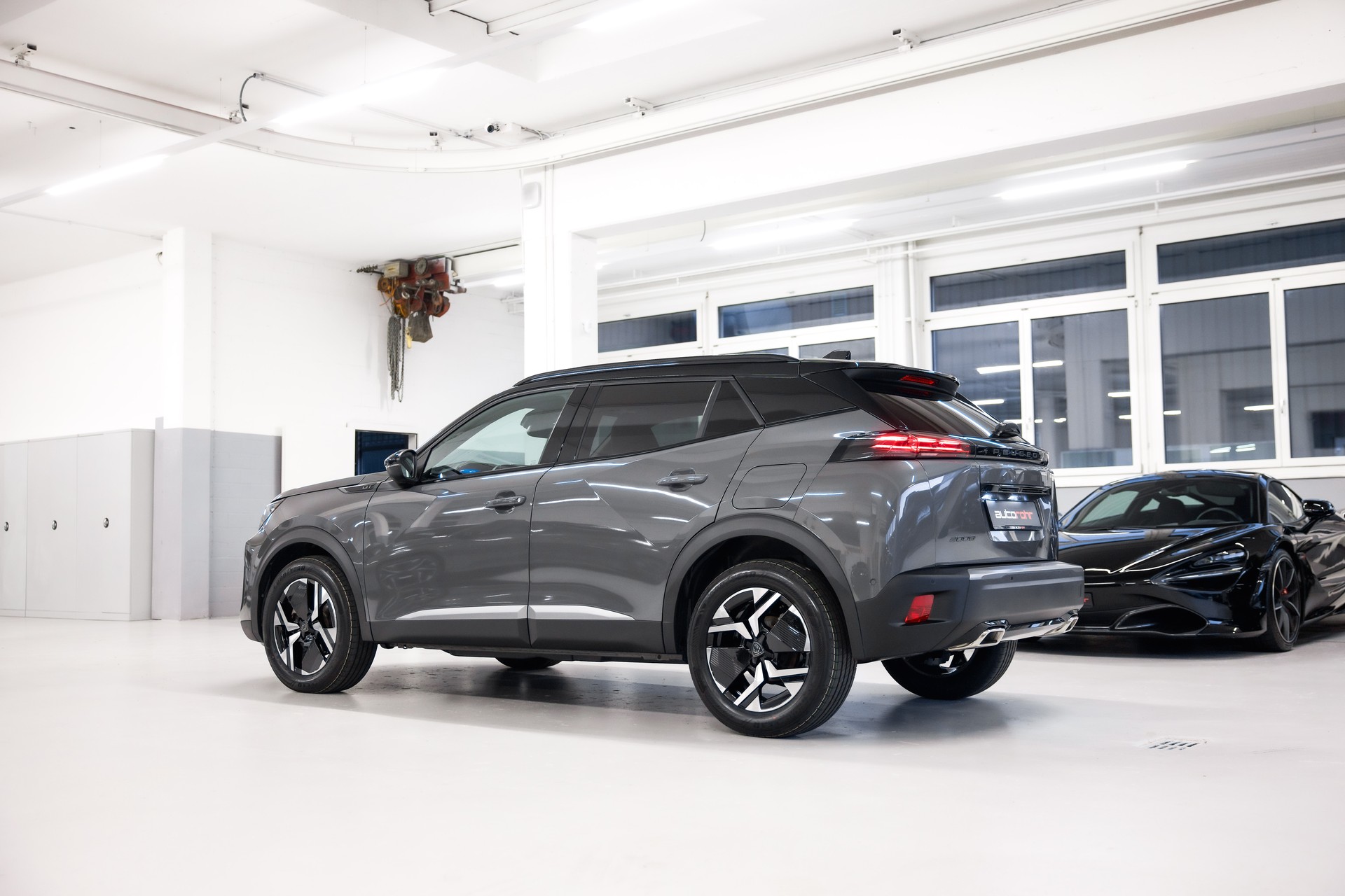 PEUGEOT 2008 1.2 145 MHEV GT Automat *CH-FHZ*-image-7