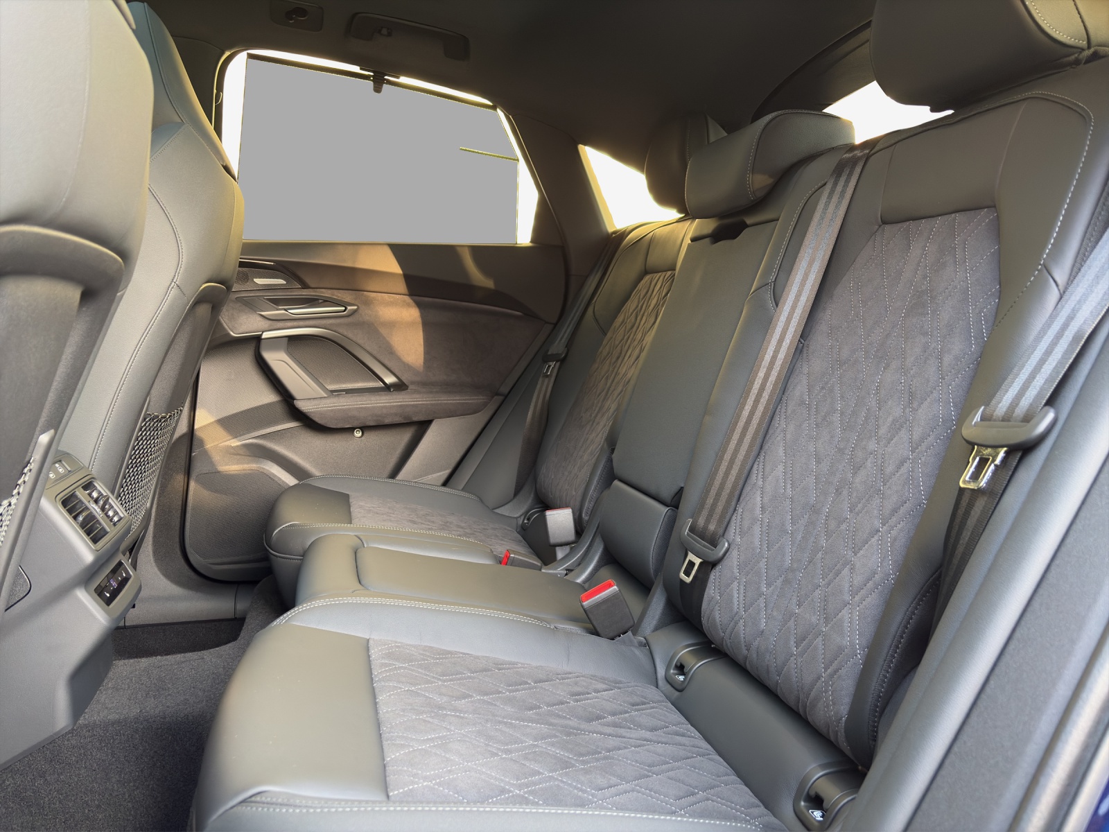 AUDI Q5 Sportback TDI quattro 150 kW S-tronic-image-14