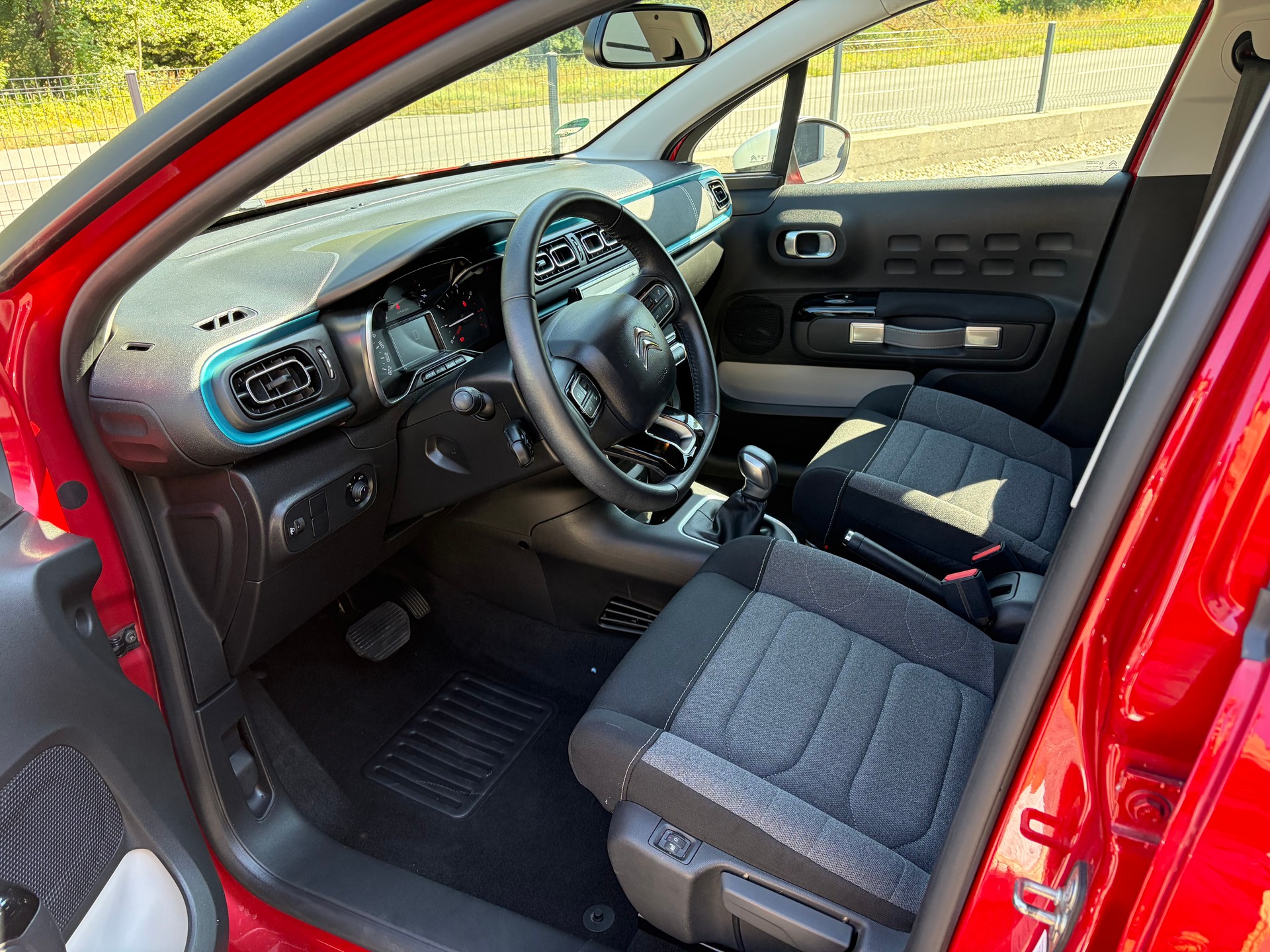 CITROEN 1.2 PureTech Swiss Edition+-image-4