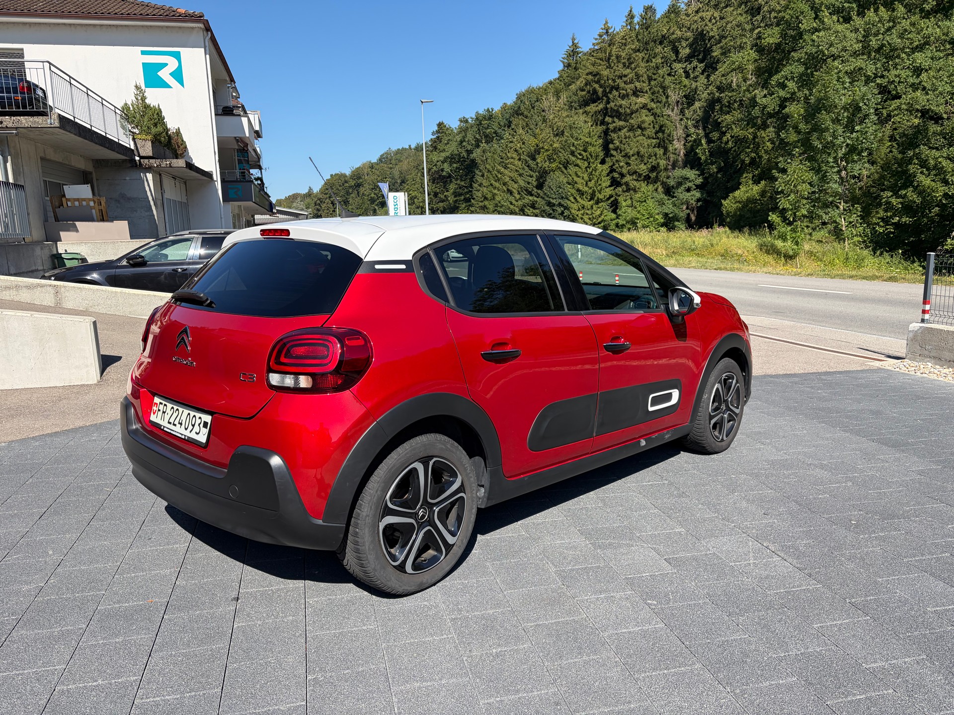 CITROEN 1.2 PureTech Swiss Edition+-image-2