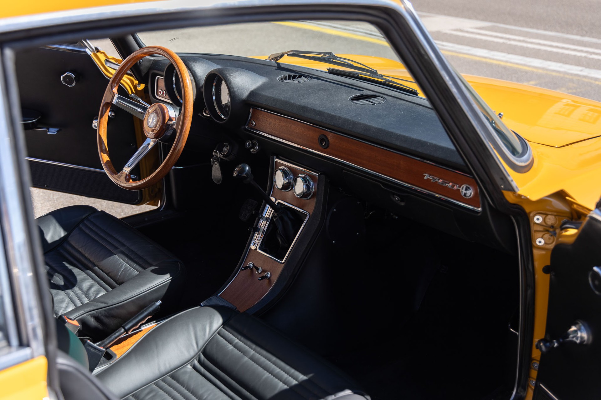 ALFA ROMEO 1750 GTV-image-14