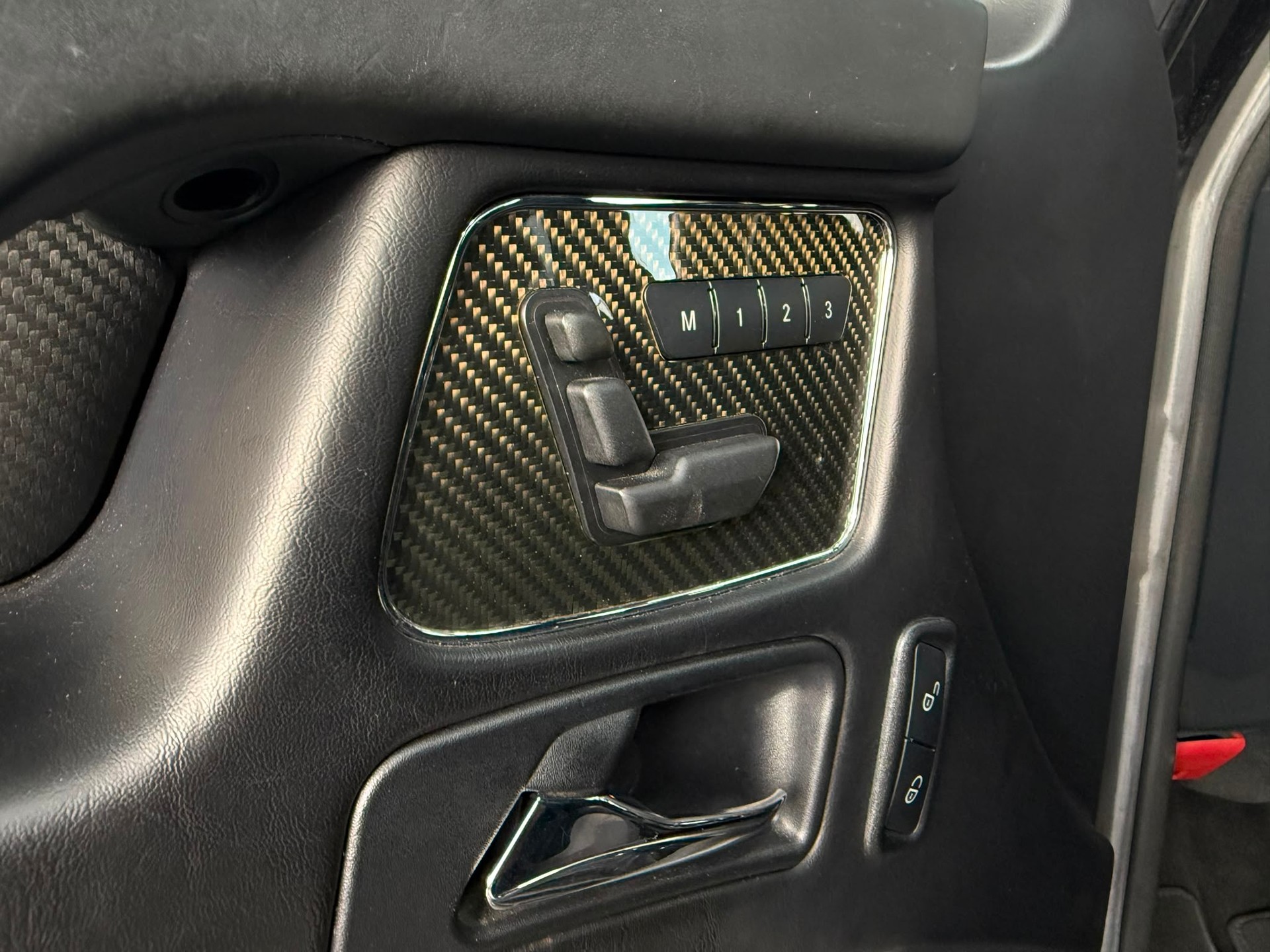MERCEDES-BENZ G 63 AMG *Harman/ Kardon* *Schiebedach* *ACC* Speedshift Plus 7G-Tronic-image-16