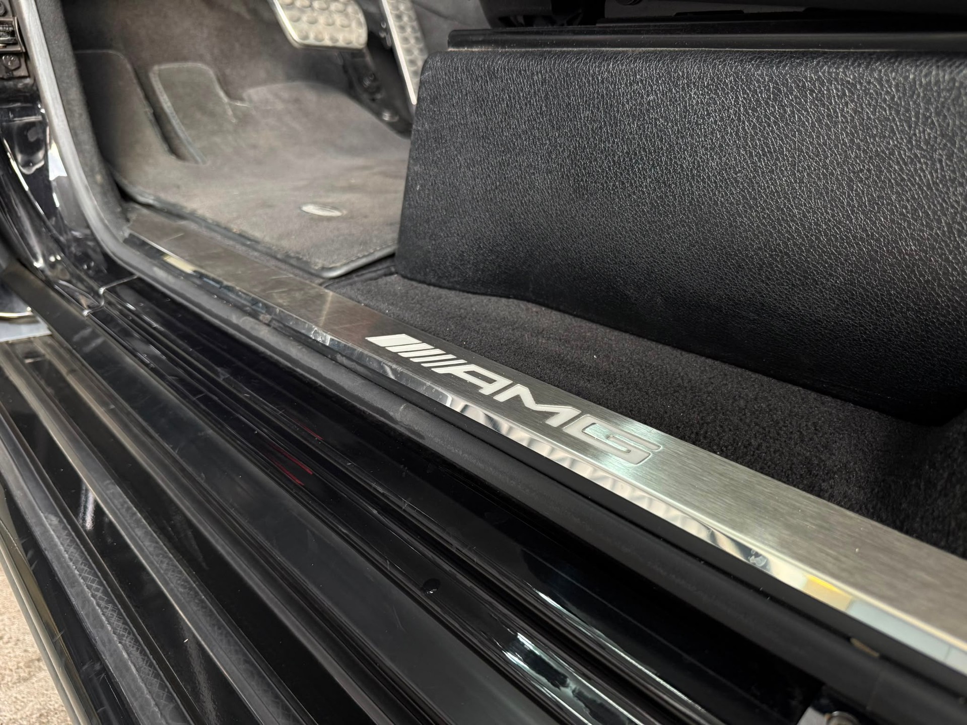 MERCEDES-BENZ G 63 AMG *Harman/ Kardon* *Schiebedach* *ACC* Speedshift Plus 7G-Tronic-image-15