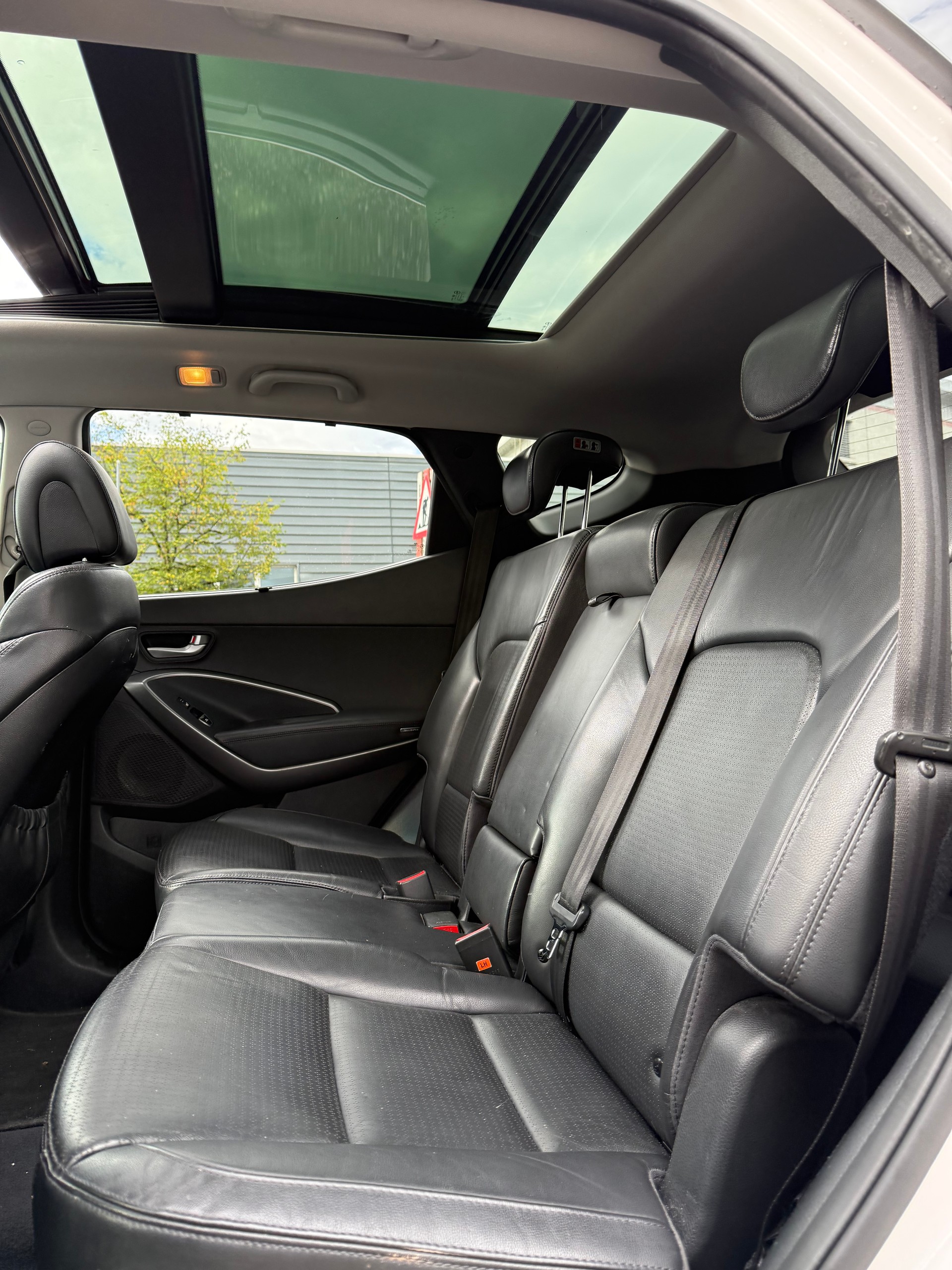 HYUNDAI Santa Fe 2.2 CRDI Premium 4WD Automatic-image-7