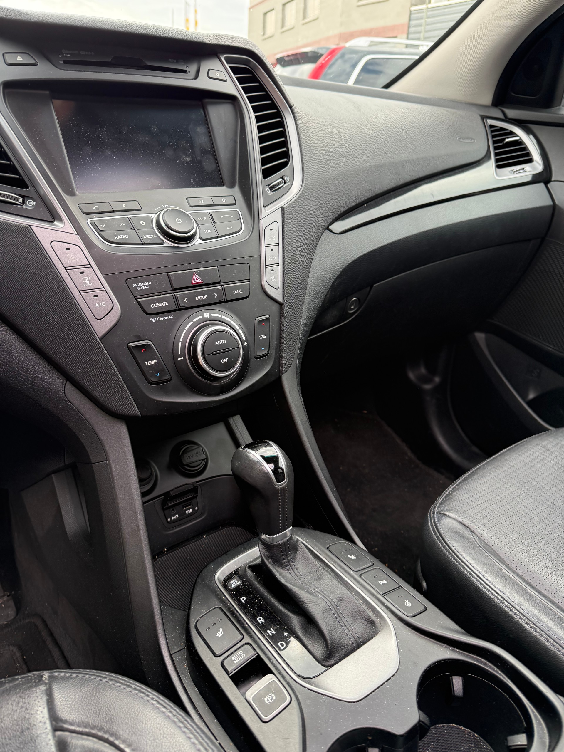 HYUNDAI Santa Fe 2.2 CRDI Premium 4WD Automatic-image-11