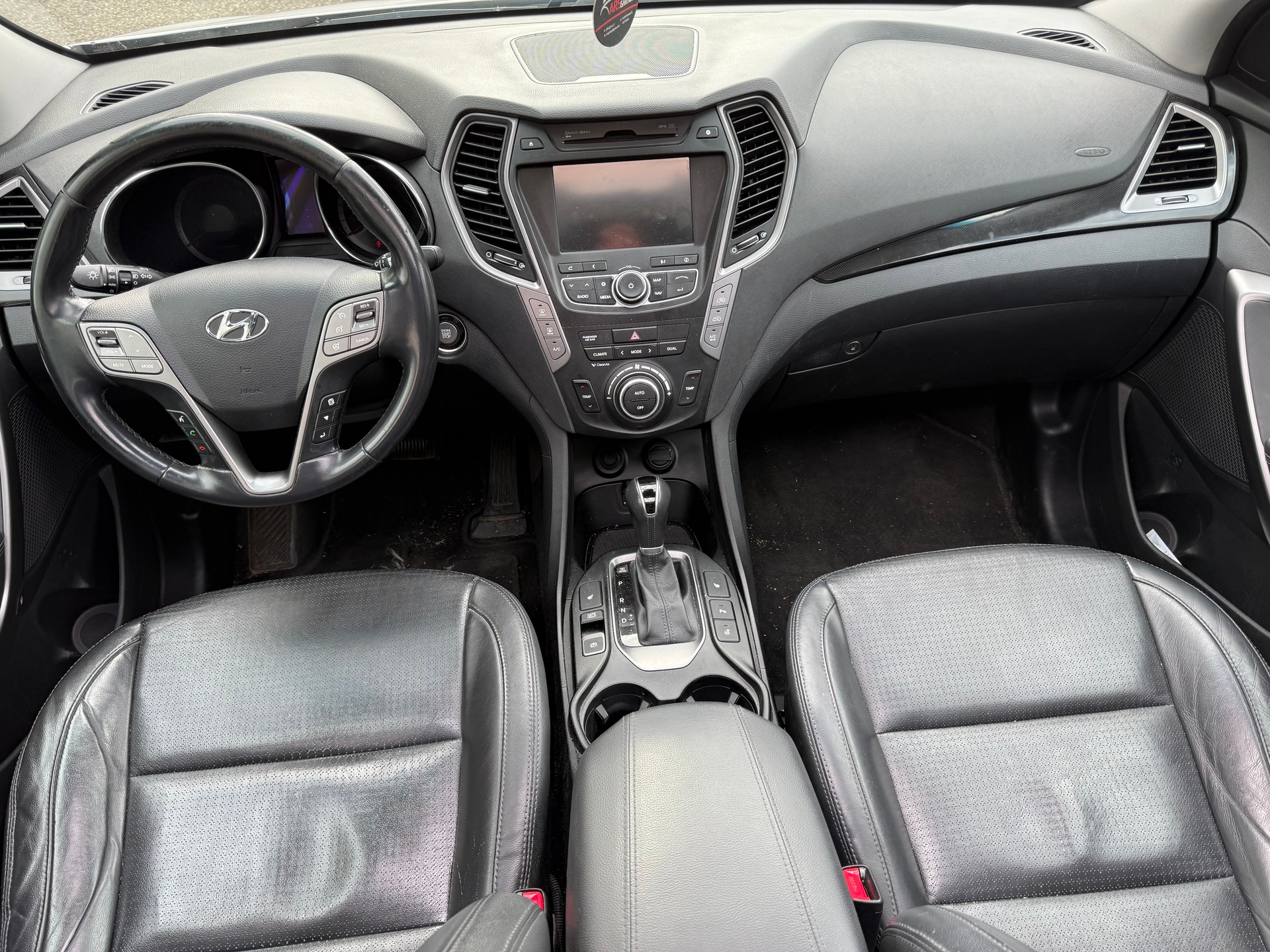 HYUNDAI Santa Fe 2.2 CRDI Premium 4WD Automatic-image-6