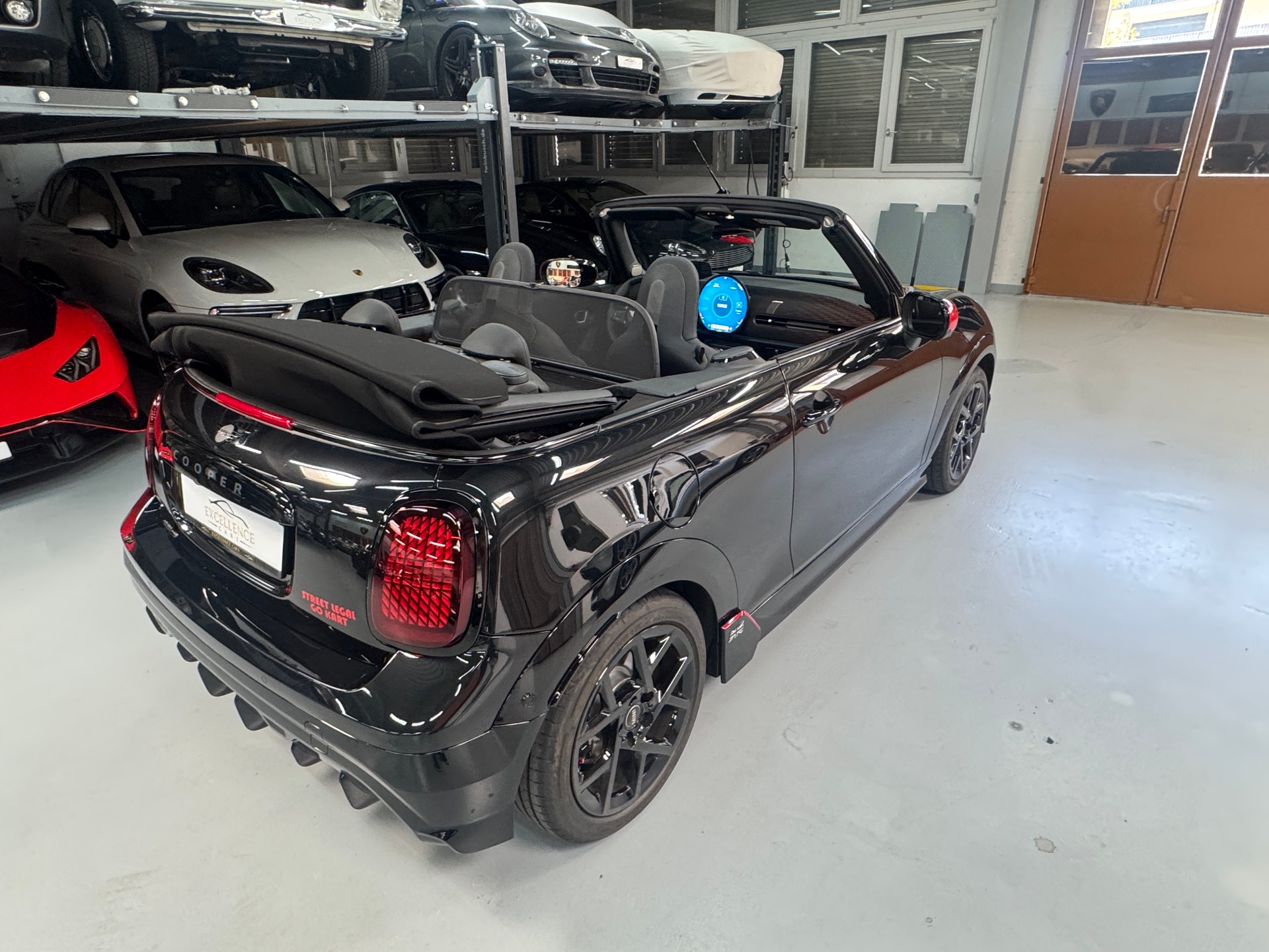 MINI Cooper C Cabriolet DKG AVEC John Cooper Works Trim et pack XL-image-9