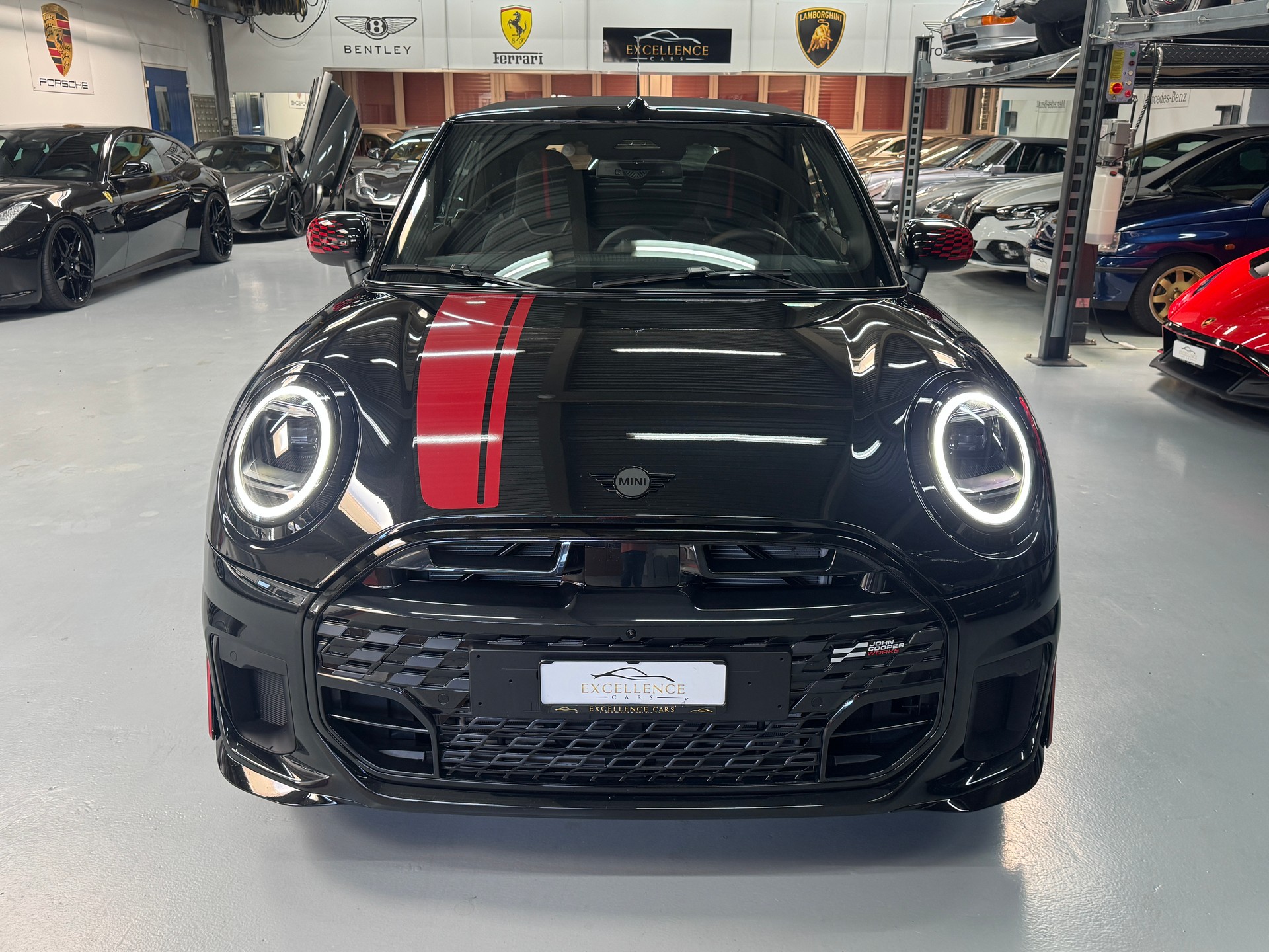 MINI Cooper C Cabriolet DKG AVEC John Cooper Works Trim et pack XL-showroom-element-2