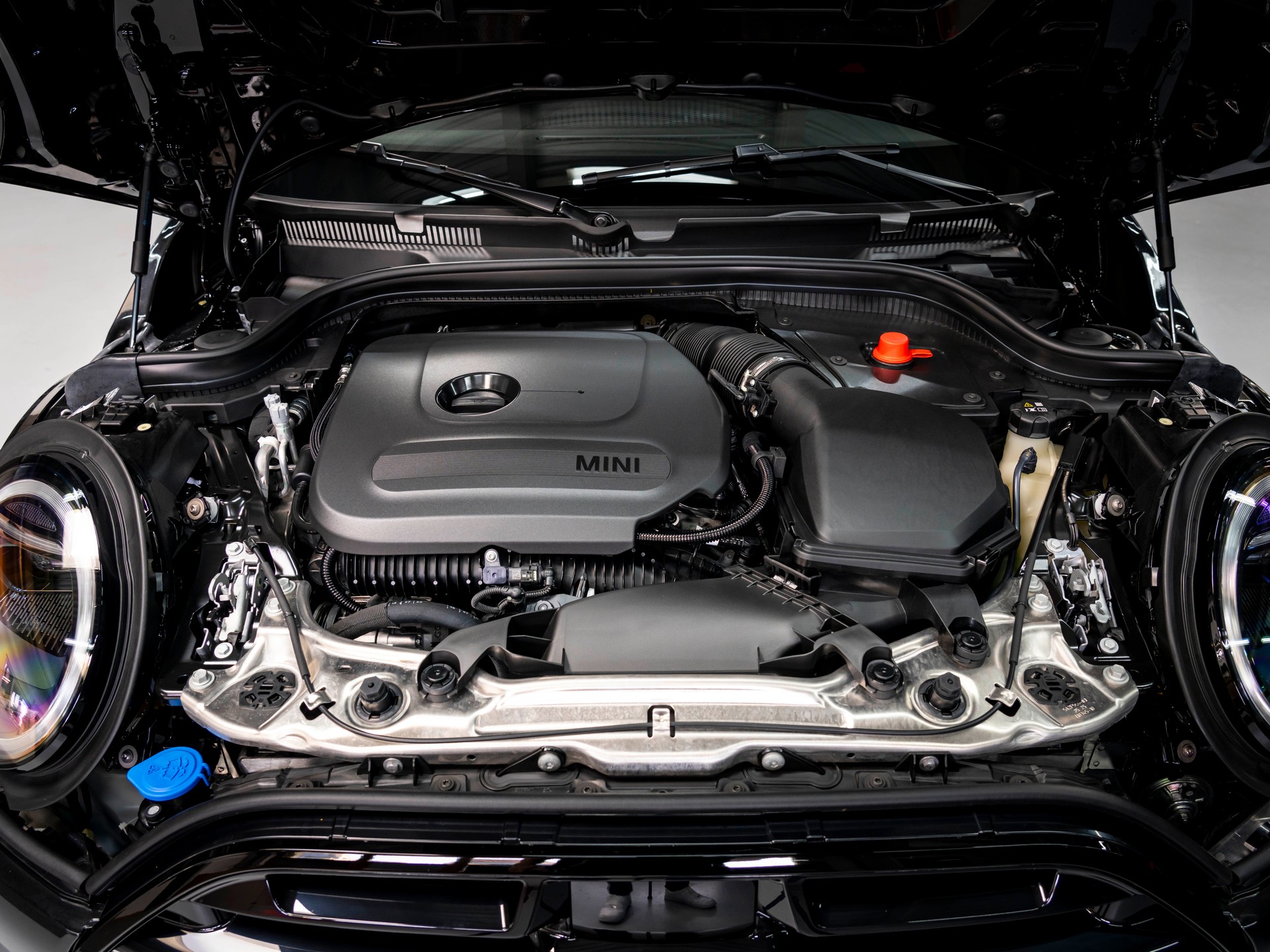 MINI Cooper C Cabriolet, DKG, JCW, Pack XL-image-19