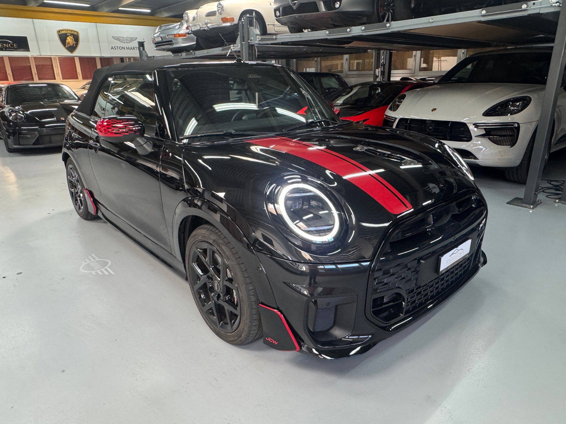 MINI Cooper C Cabriolet DKG AVEC John Cooper Works Trim et pack XL-image-4