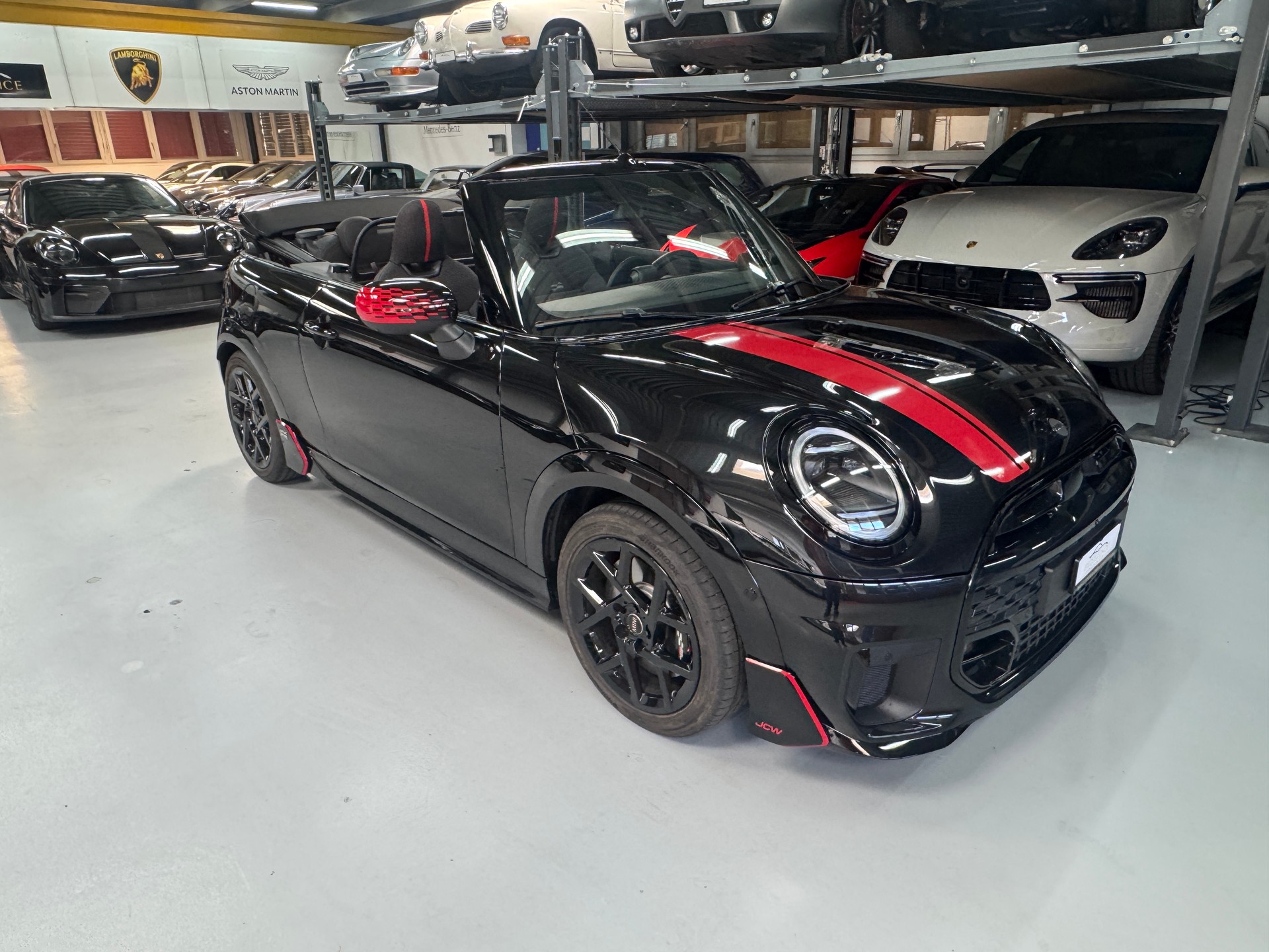 MINI Cooper C Cabriolet DKG AVEC John Cooper Works Trim et pack XL-showroom-element-3