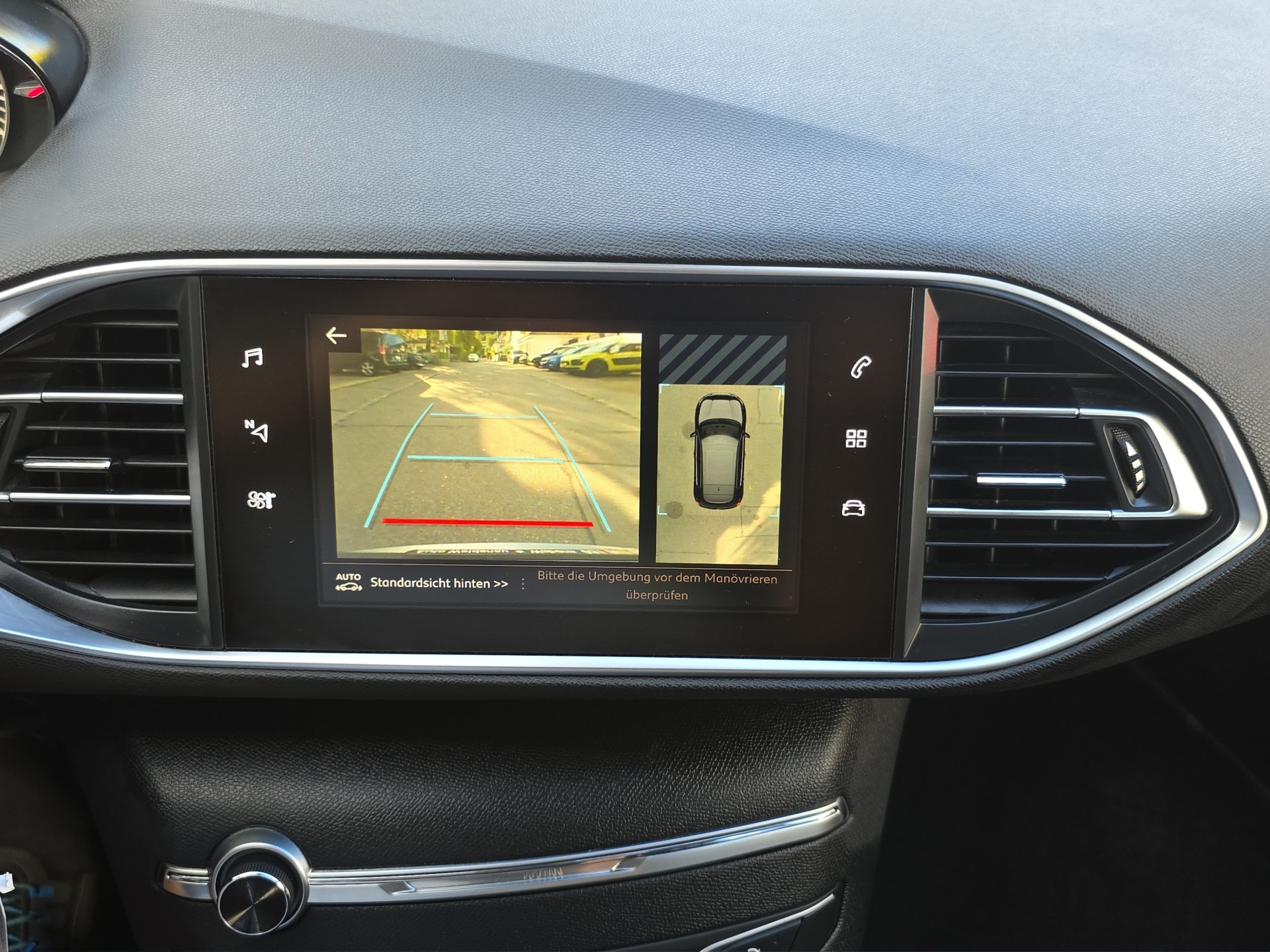 PEUGEOT 308 1.2 Pure Tech Active EAT6-image-14