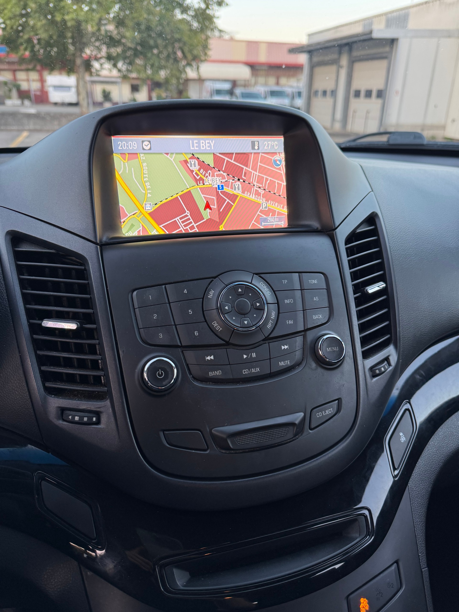 CHEVROLET Orlando 2.0 VCDi LS-image-13