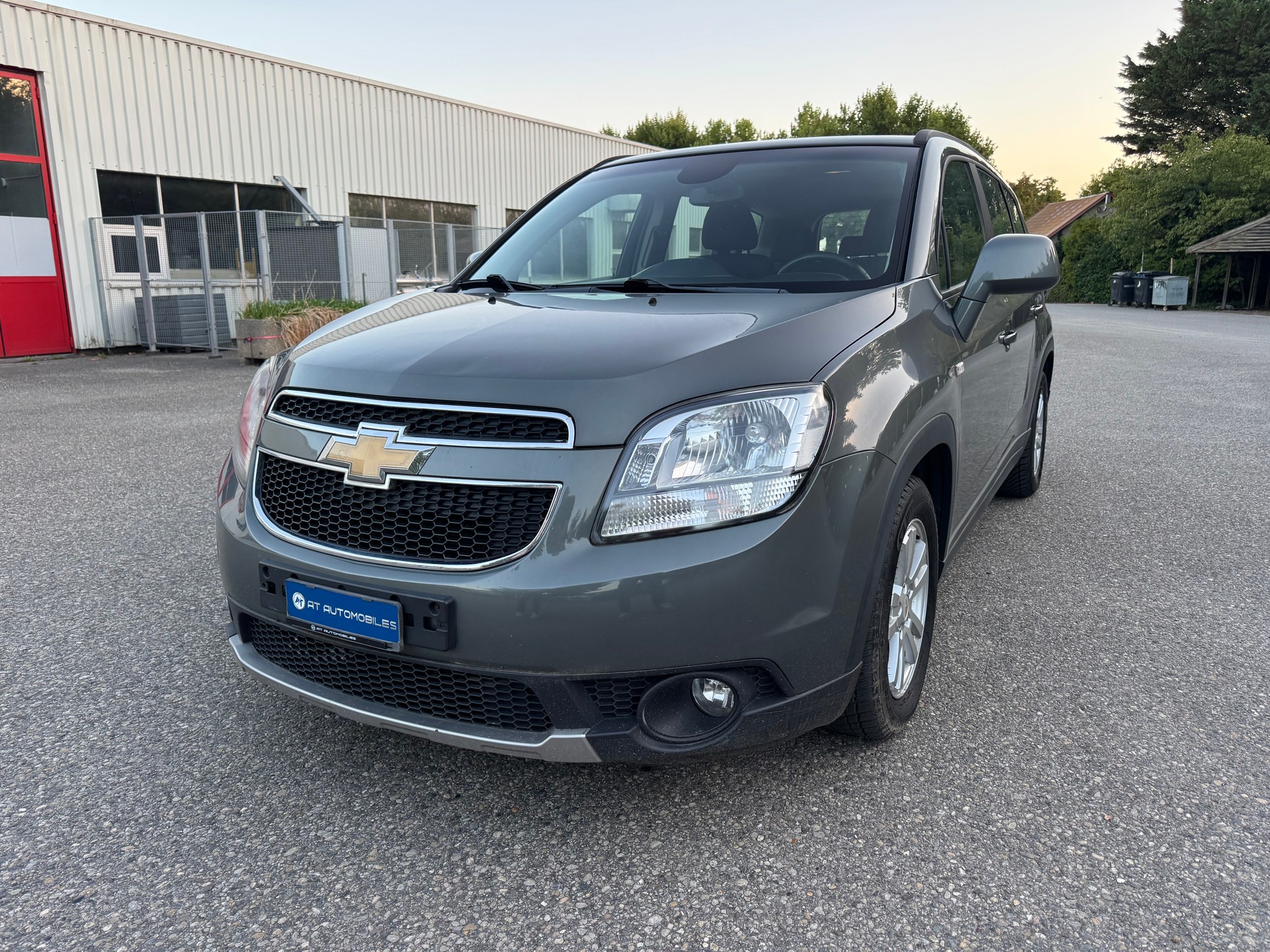 CHEVROLET Orlando 2.0 VCDi LS-image-1