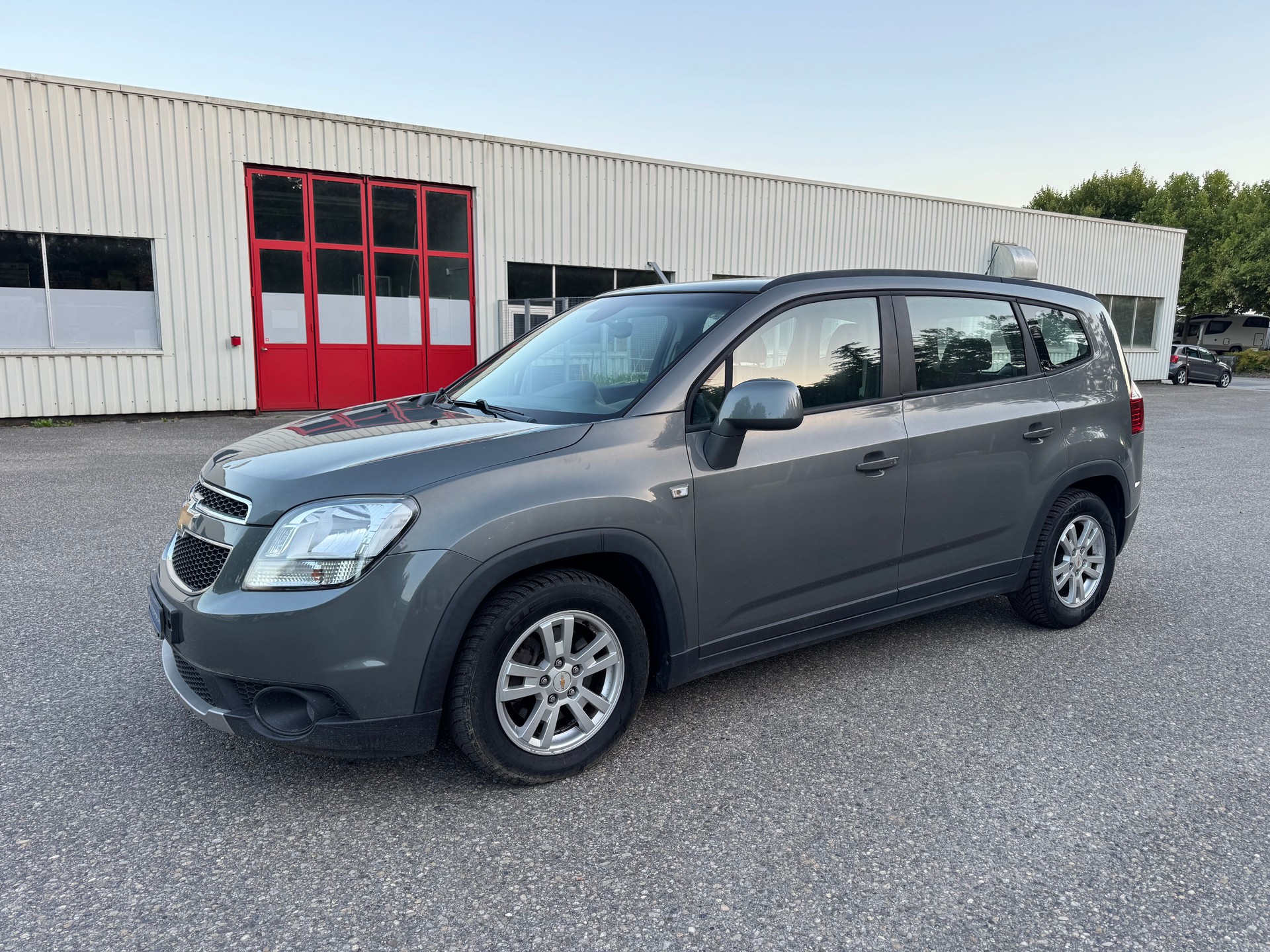 CHEVROLET Orlando 2.0 VCDi LS-image-0
