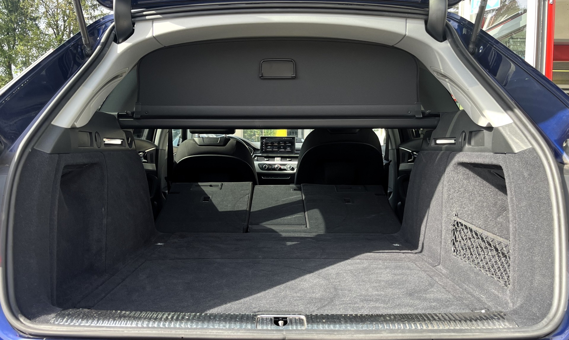 AUDI A4 Avant 40 TFSI S line S-tronic quattro-image-8