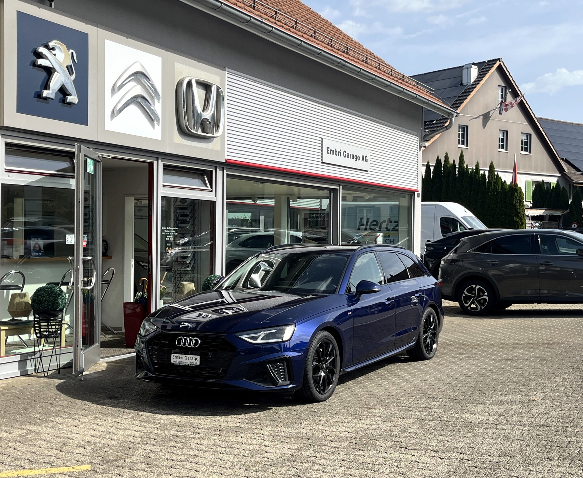 AUDI A4 Avant 40 TFSI S line S-tronic quattro-image-0