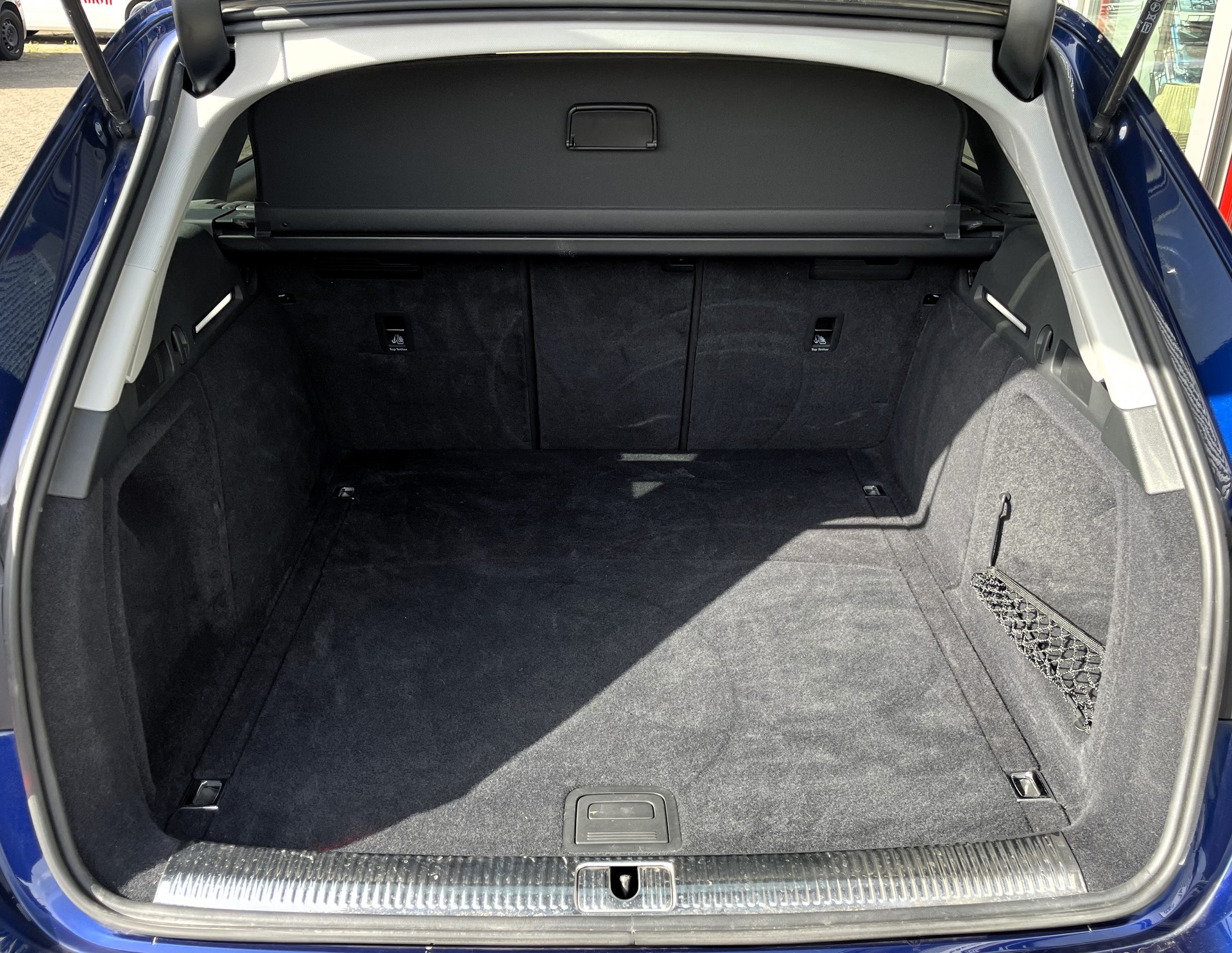 AUDI A4 Avant 40 TFSI S line S-tronic quattro-image-7
