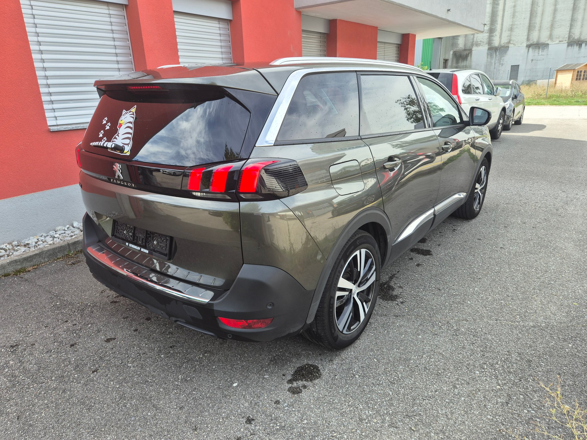 PEUGEOT 5008 1.5 BlueHDi Allure EAT-image-6