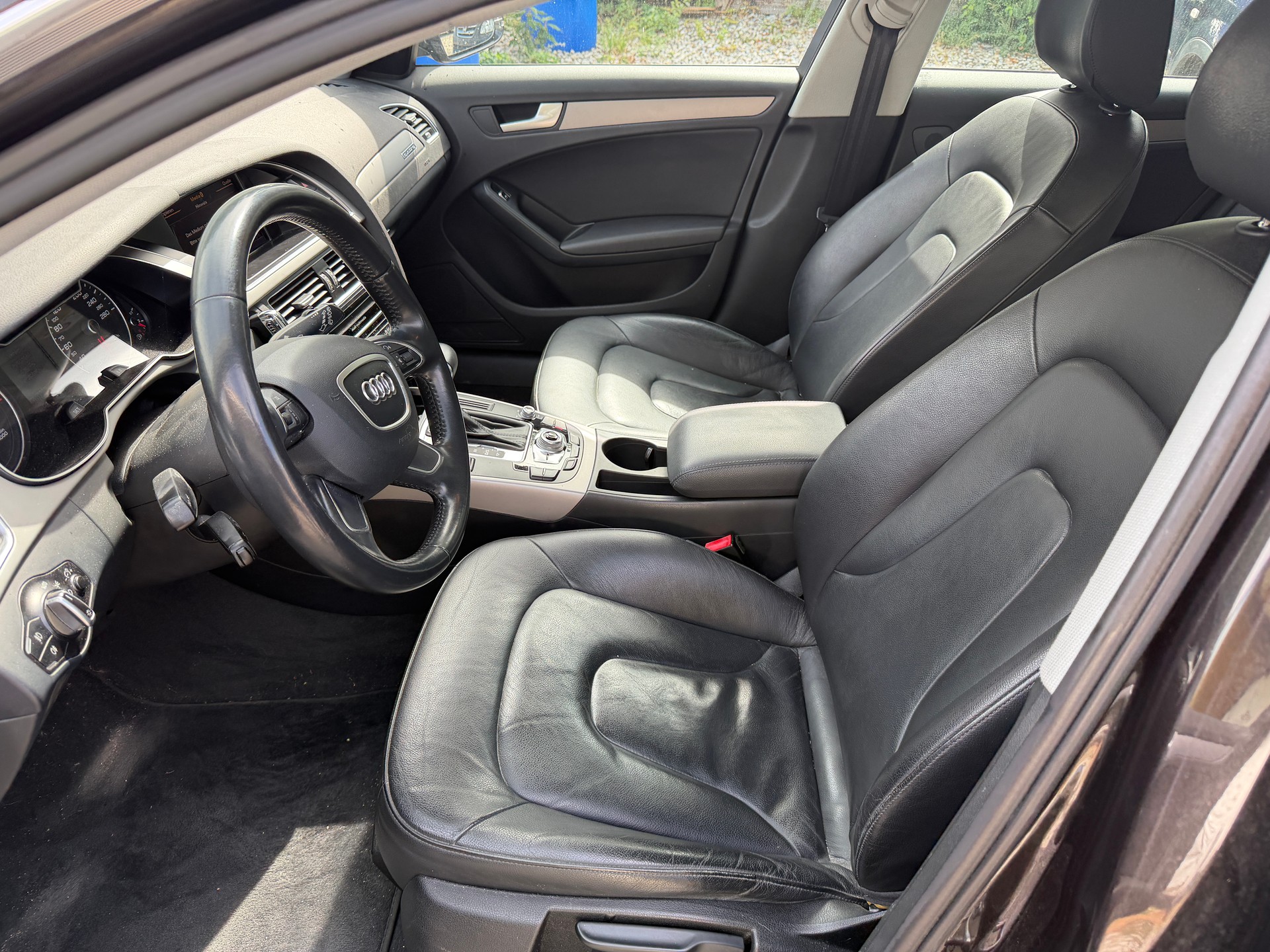 AUDI A4 Avant 2.0 TDI quattro S-tronic-image-5