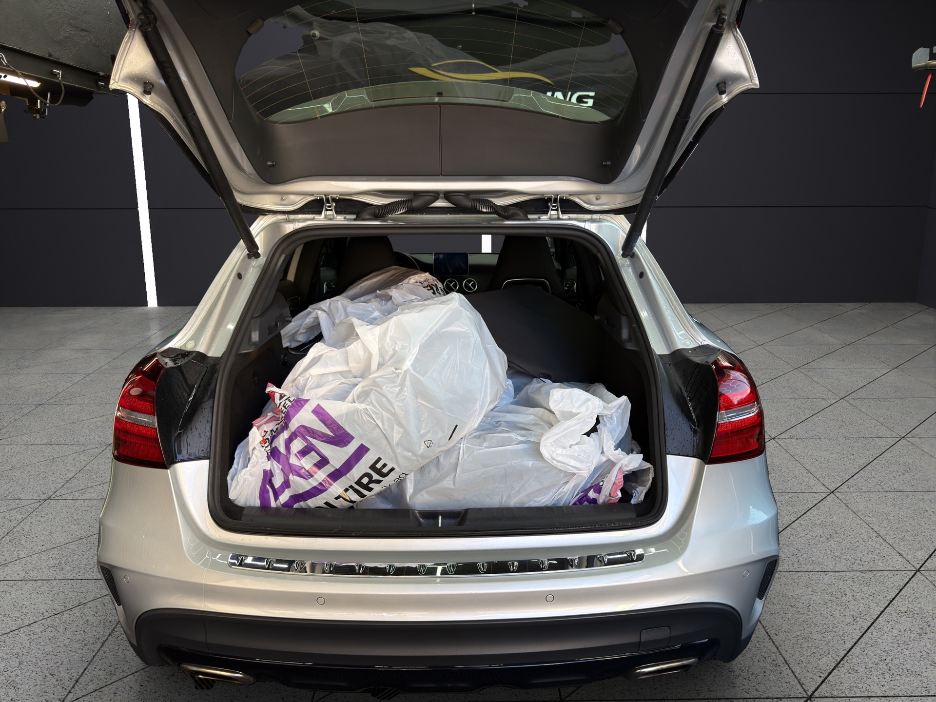 MERCEDES-BENZ GLA 250 AMG Line 4Matic 7G-DCT-image-15
