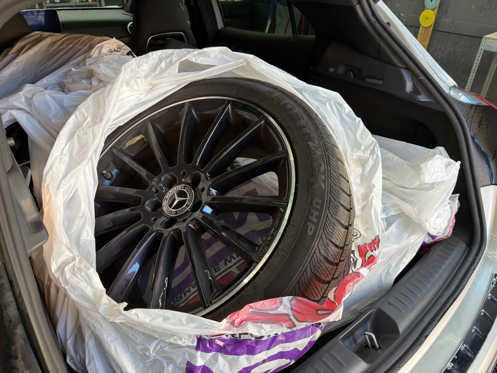 MERCEDES-BENZ GLA 250 AMG Line 4Matic 7G-DCT-image-12