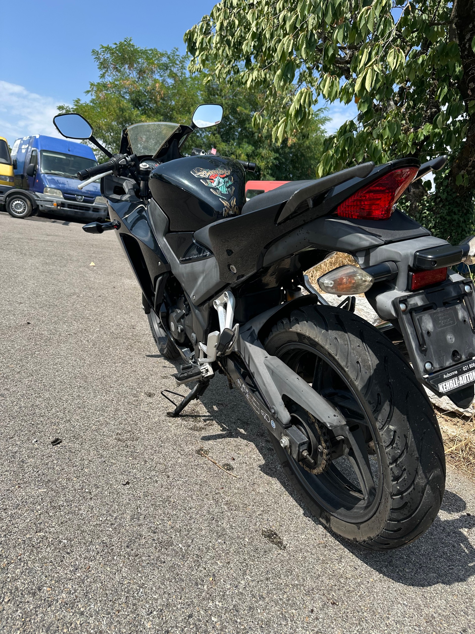 HONDA CBR 300 R-image-5