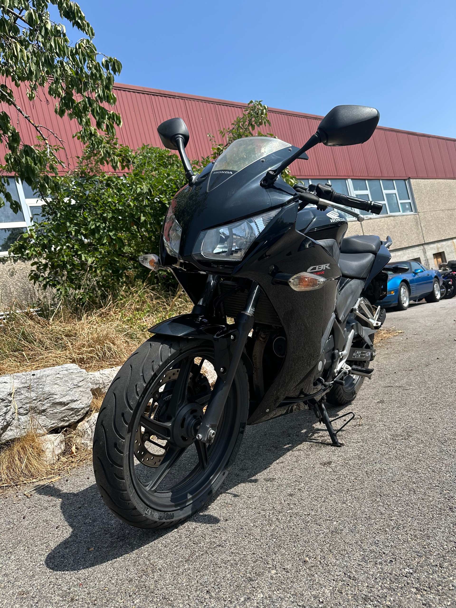 HONDA CBR 300 R-image-6