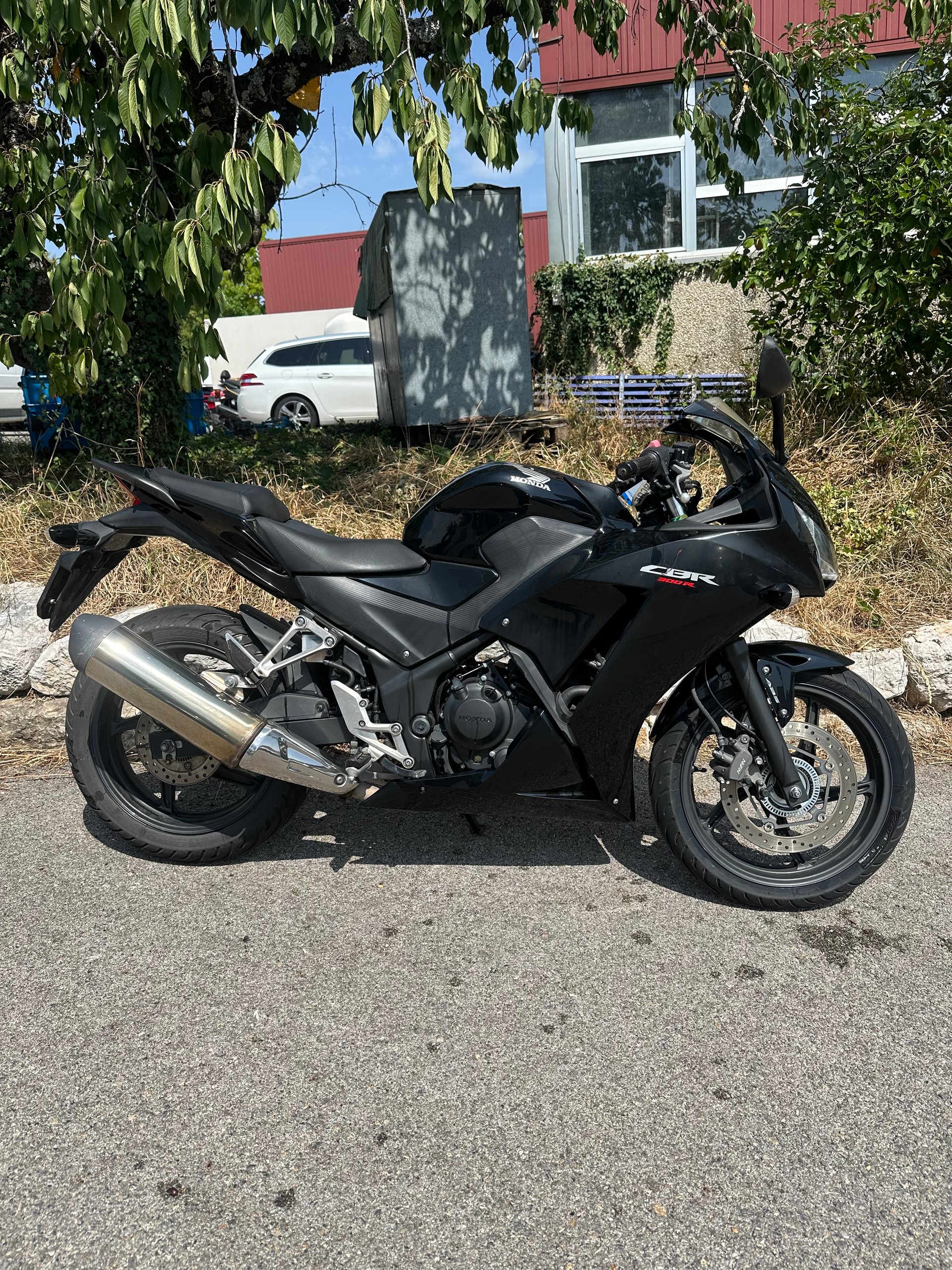 HONDA CBR 300 R