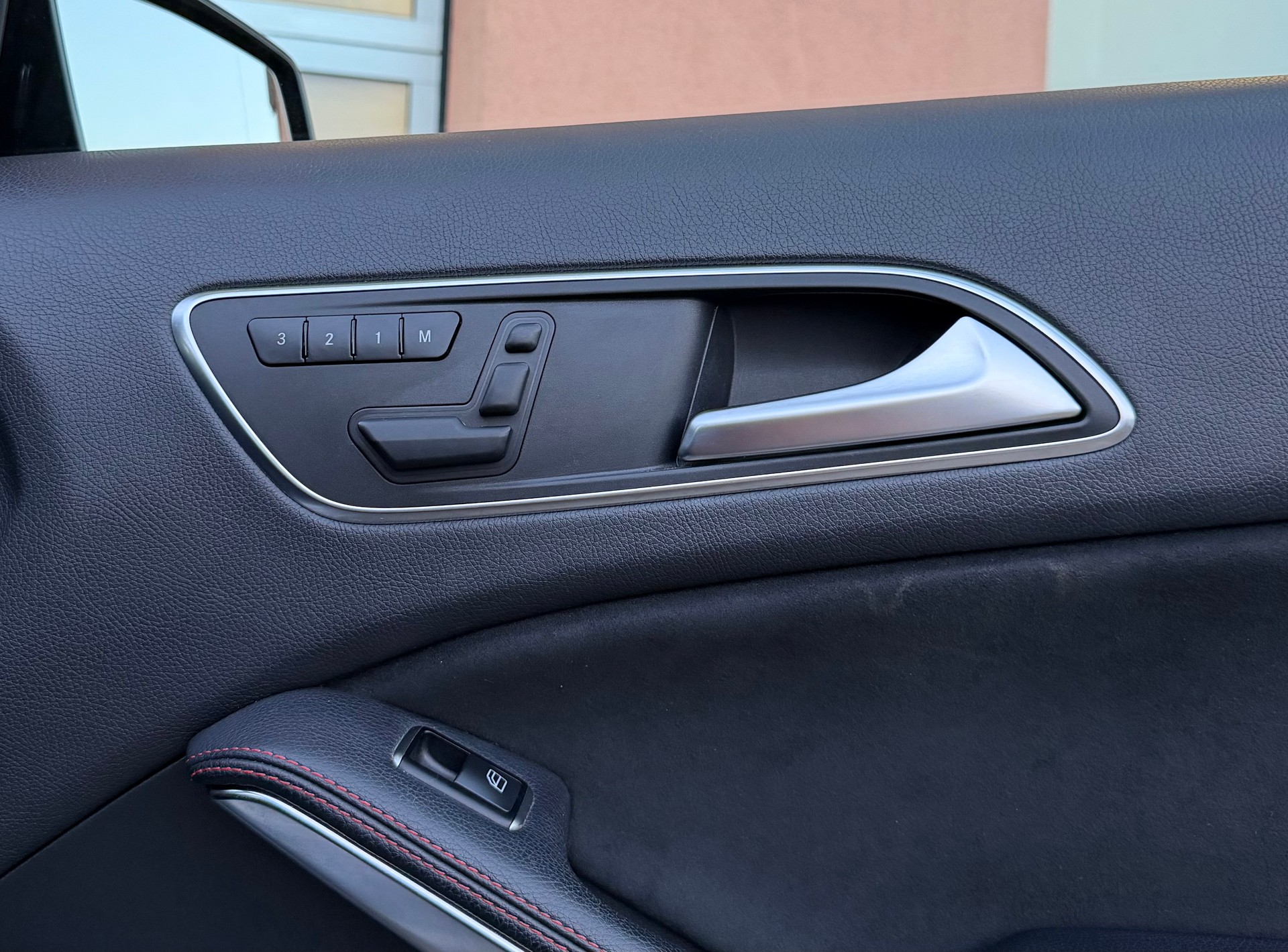 MERCEDES-BENZ A 250 Sport 7G-DCT-image-15