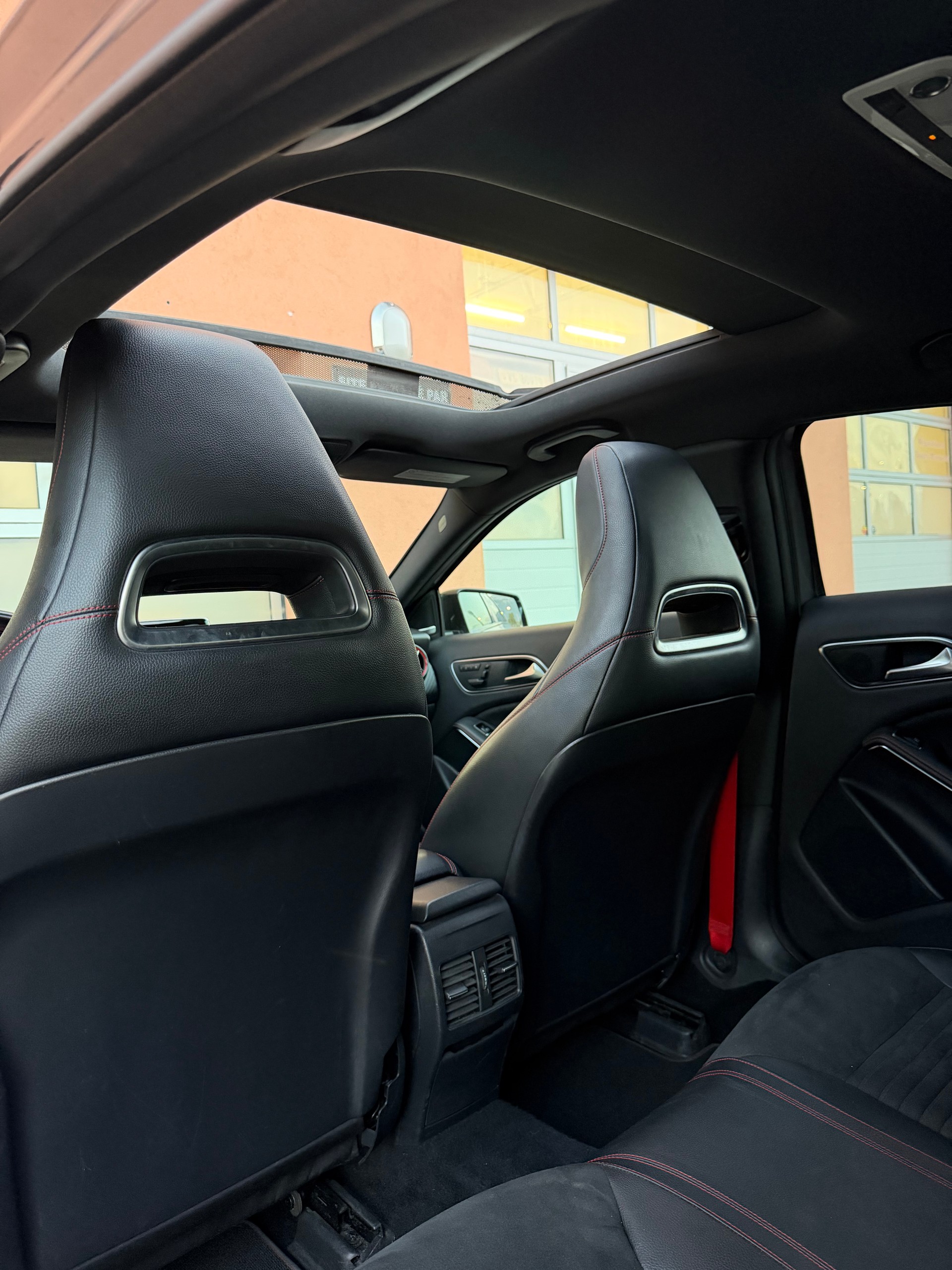 MERCEDES-BENZ A 250 Sport 7G-DCT-image-11