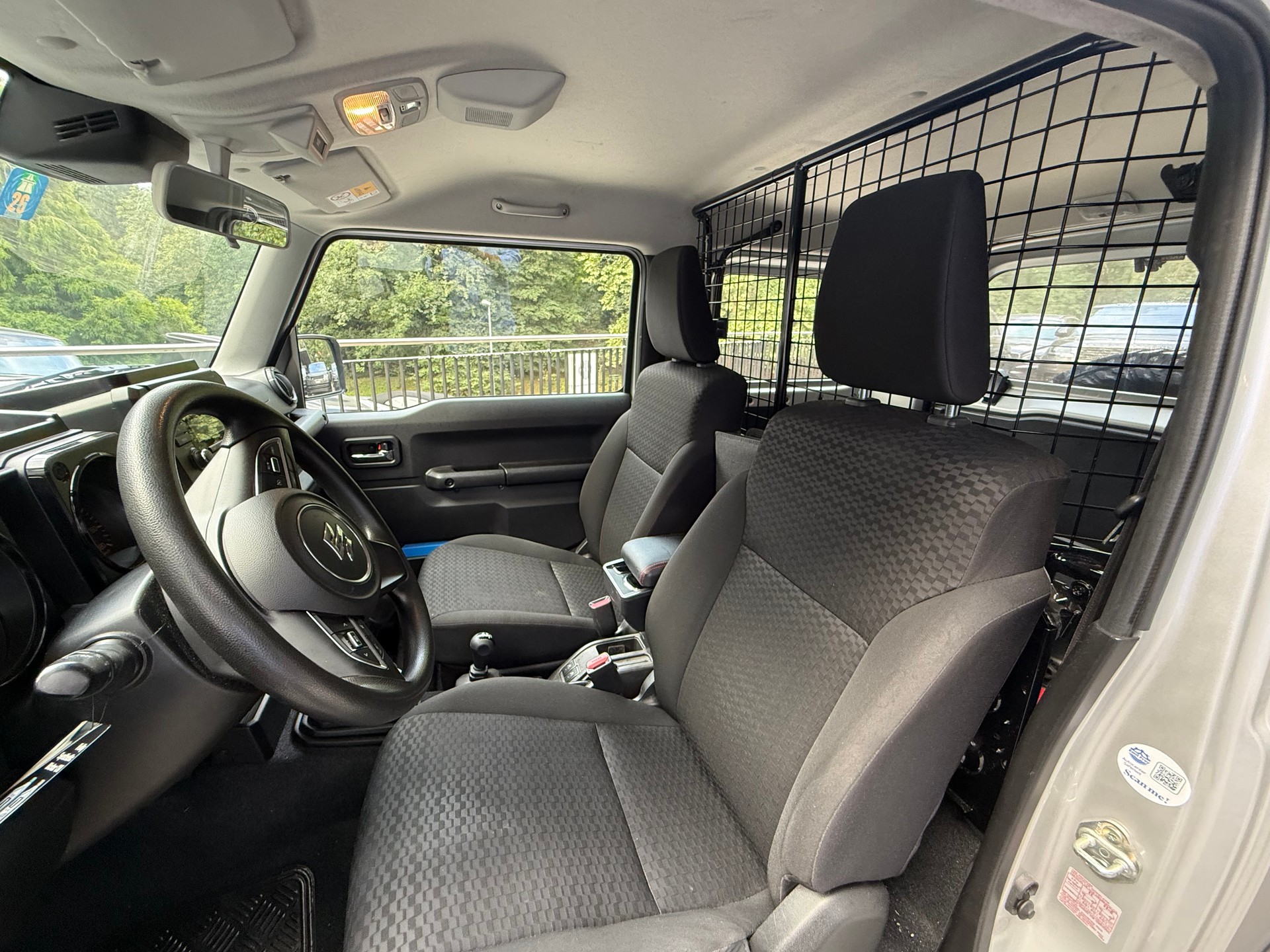 SUZUKI Jimny 1.5 Compact+ 4x4-image-11