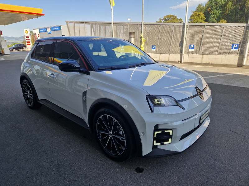 RENAULT R5 E-Tech Comfort Range techno-image-1