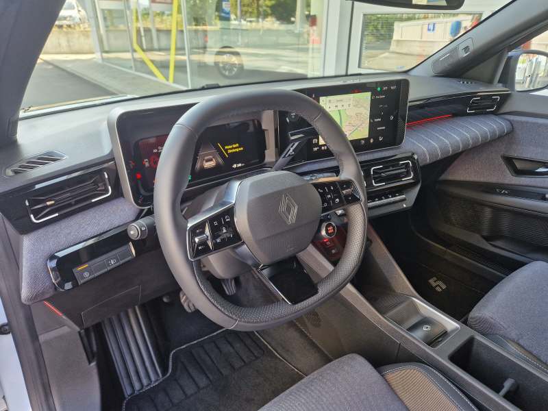 RENAULT R5 E-Tech Comfort Range techno-image-5