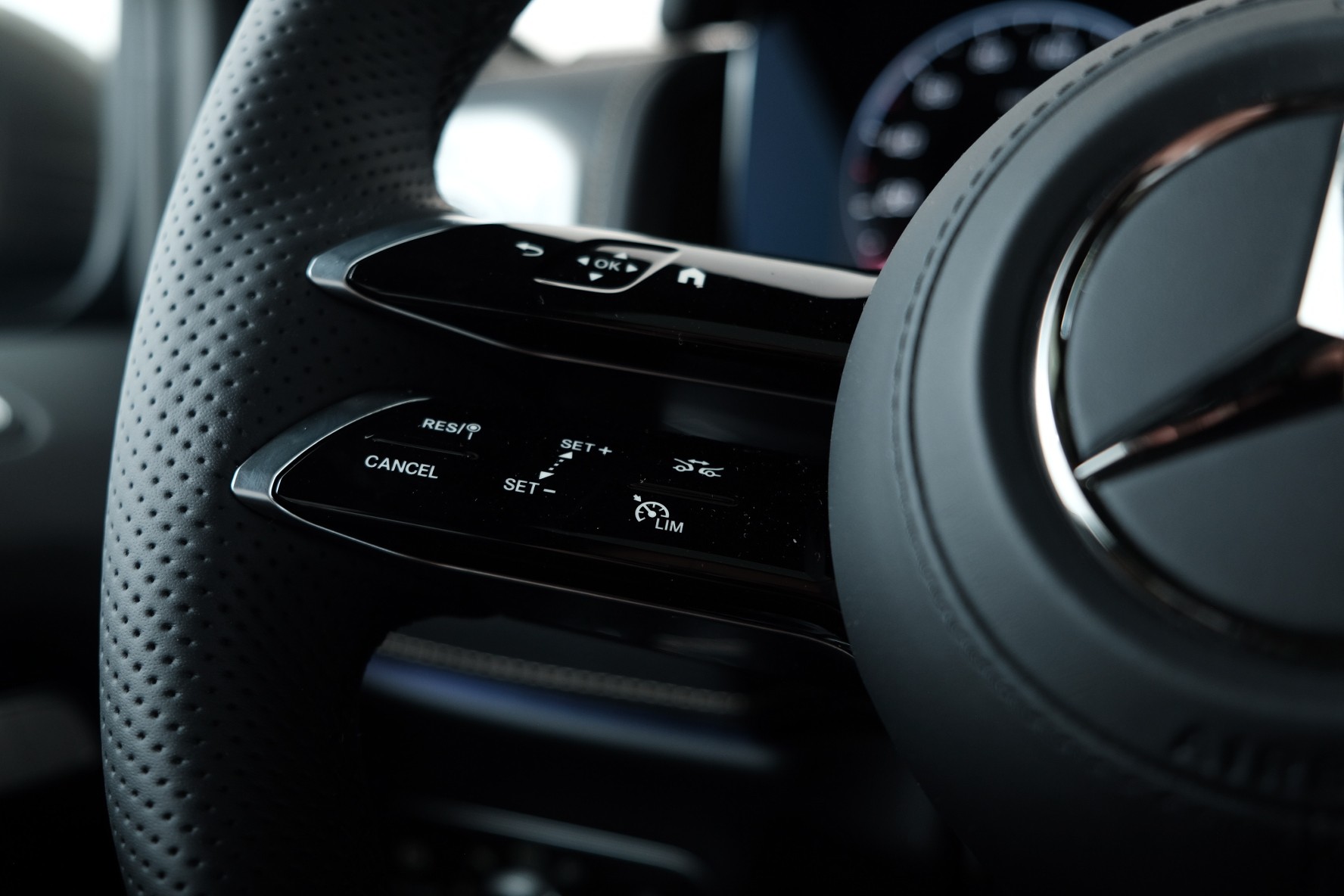MERCEDES-BENZ G 450 d AMG Line W465-image-6