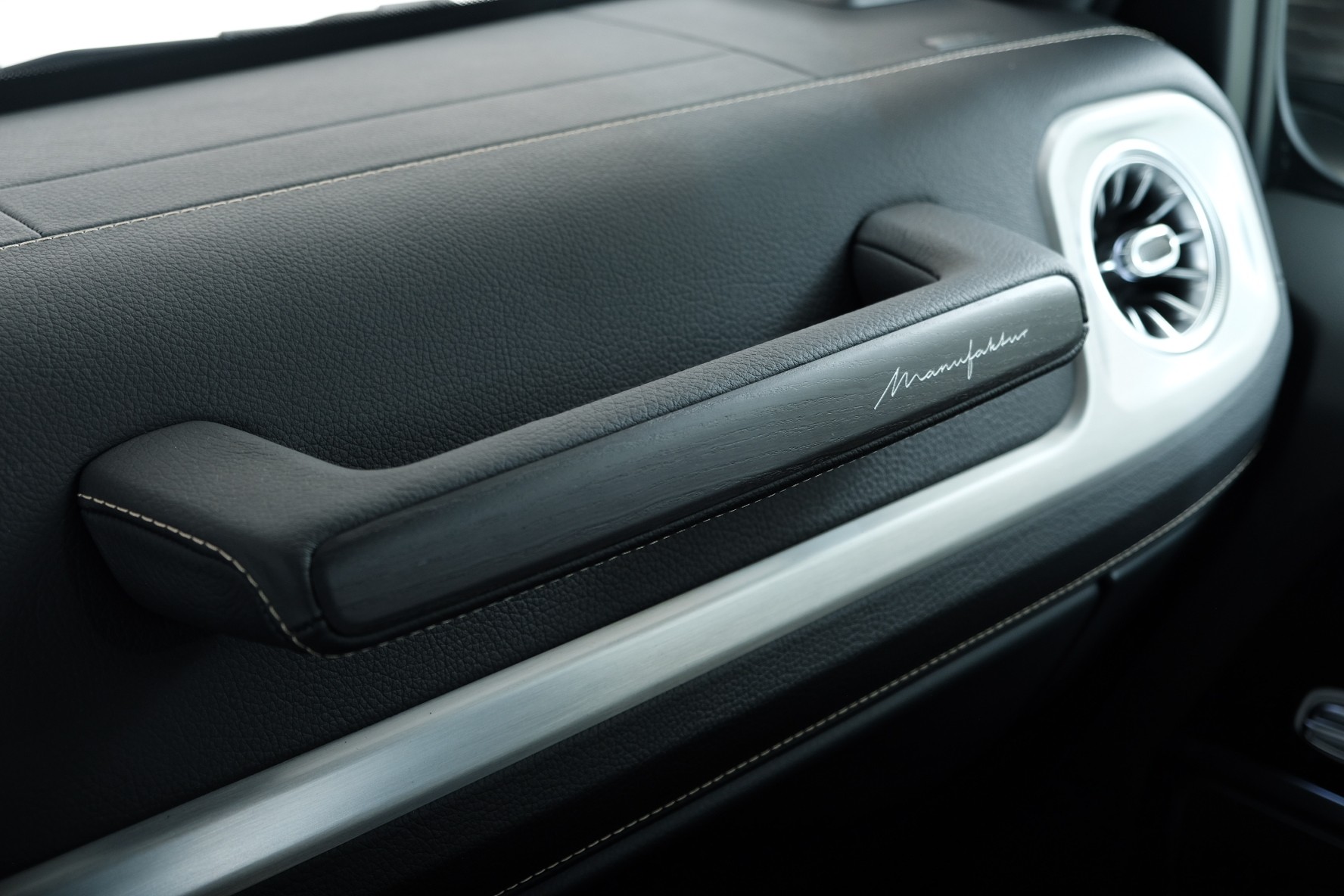 MERCEDES-BENZ G 450 d AMG Line W465-image-9