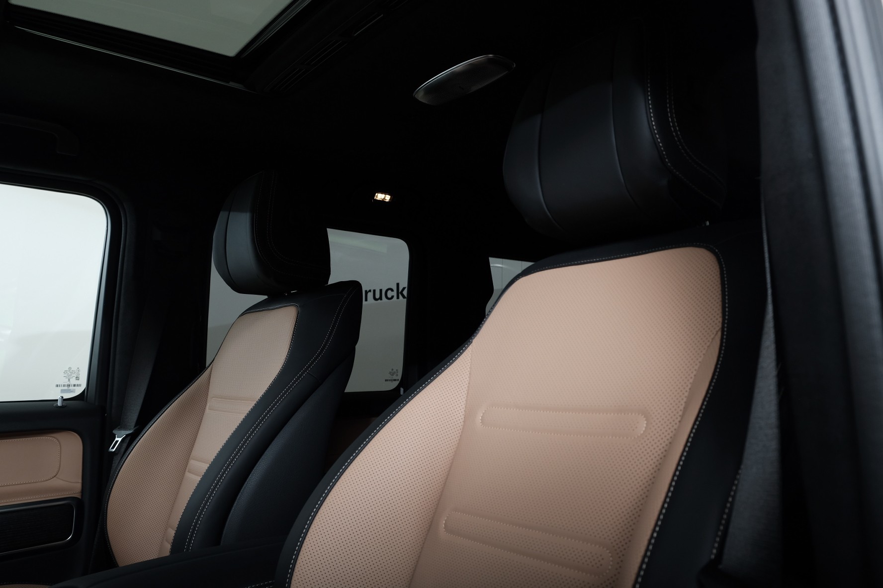 MERCEDES-BENZ G 450 d AMG Line W465-image-11