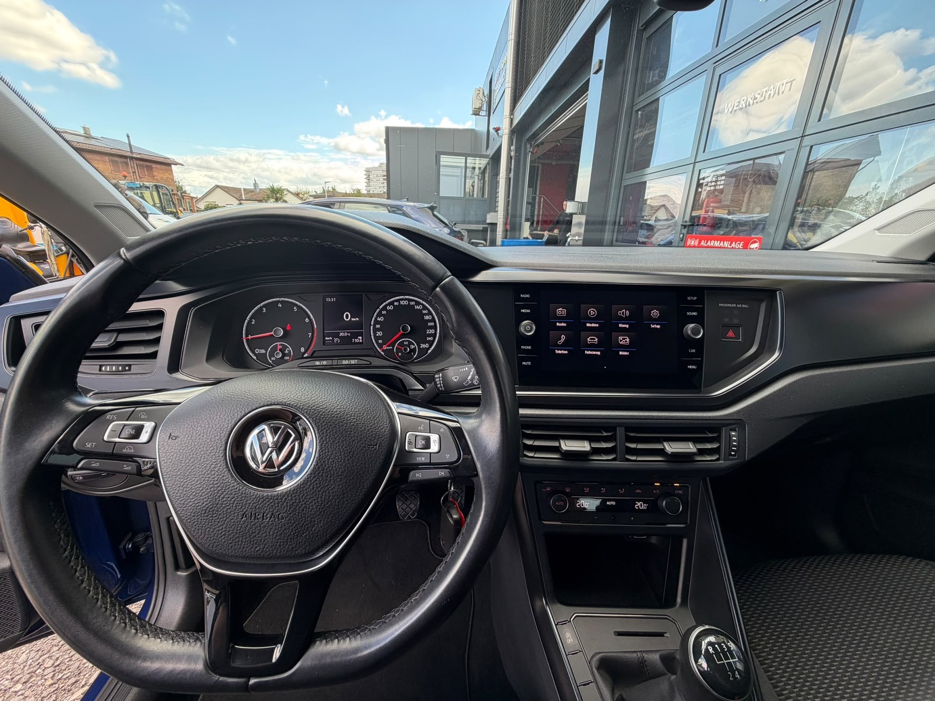 VW Polo 1.0 BMT Trendline-image-11