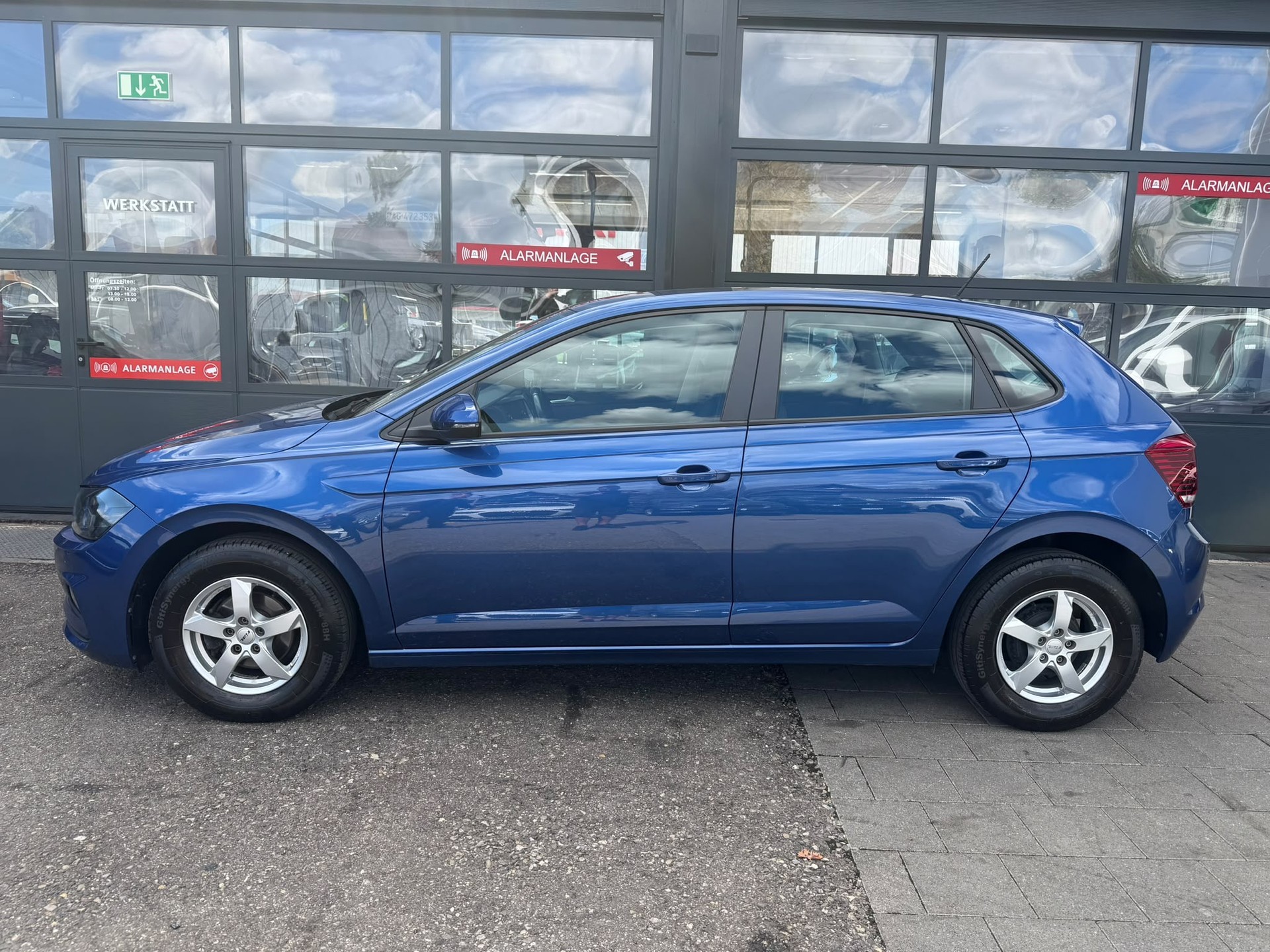 VW Polo 1.0 BMT Trendline-image-2