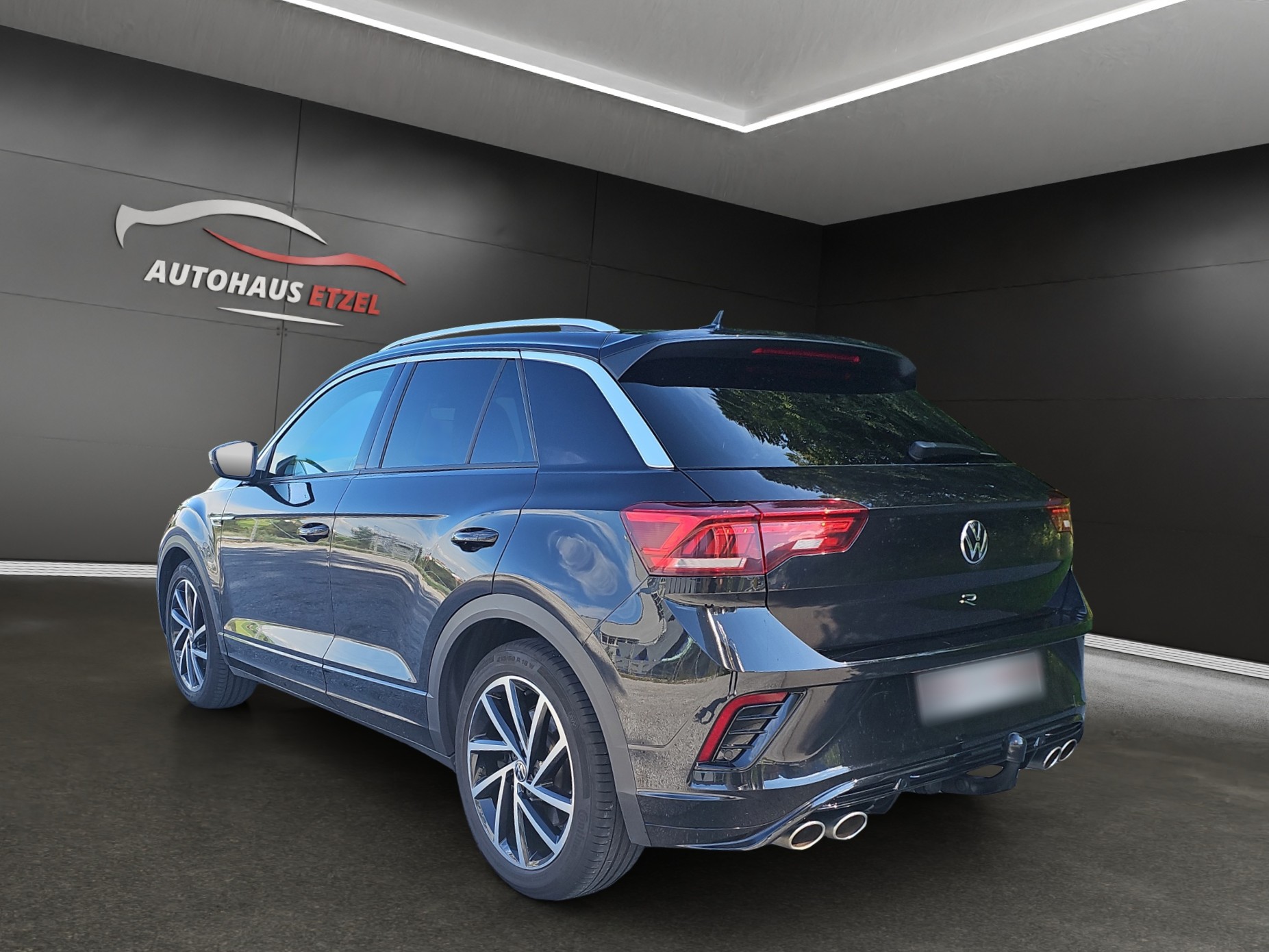VW T-Roc 2.0 TSI R DSG 4Motion-image-4