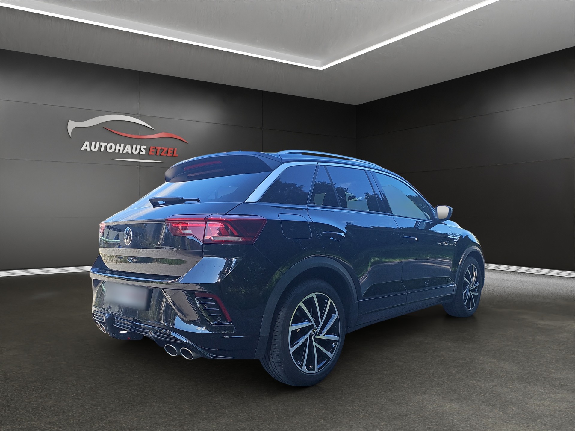 VW T-Roc 2.0 TSI R DSG 4Motion-image-5