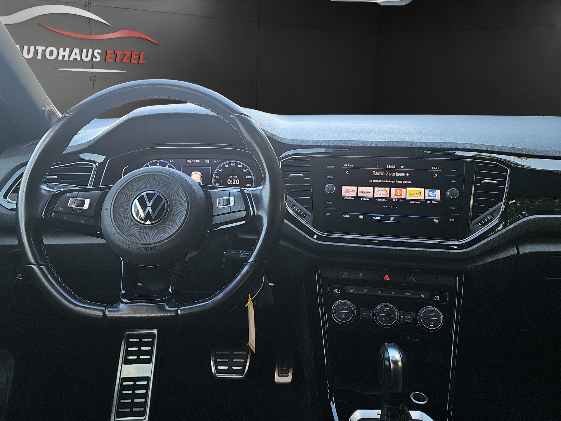 VW T-Roc 2.0 TSI R DSG 4Motion-image-9