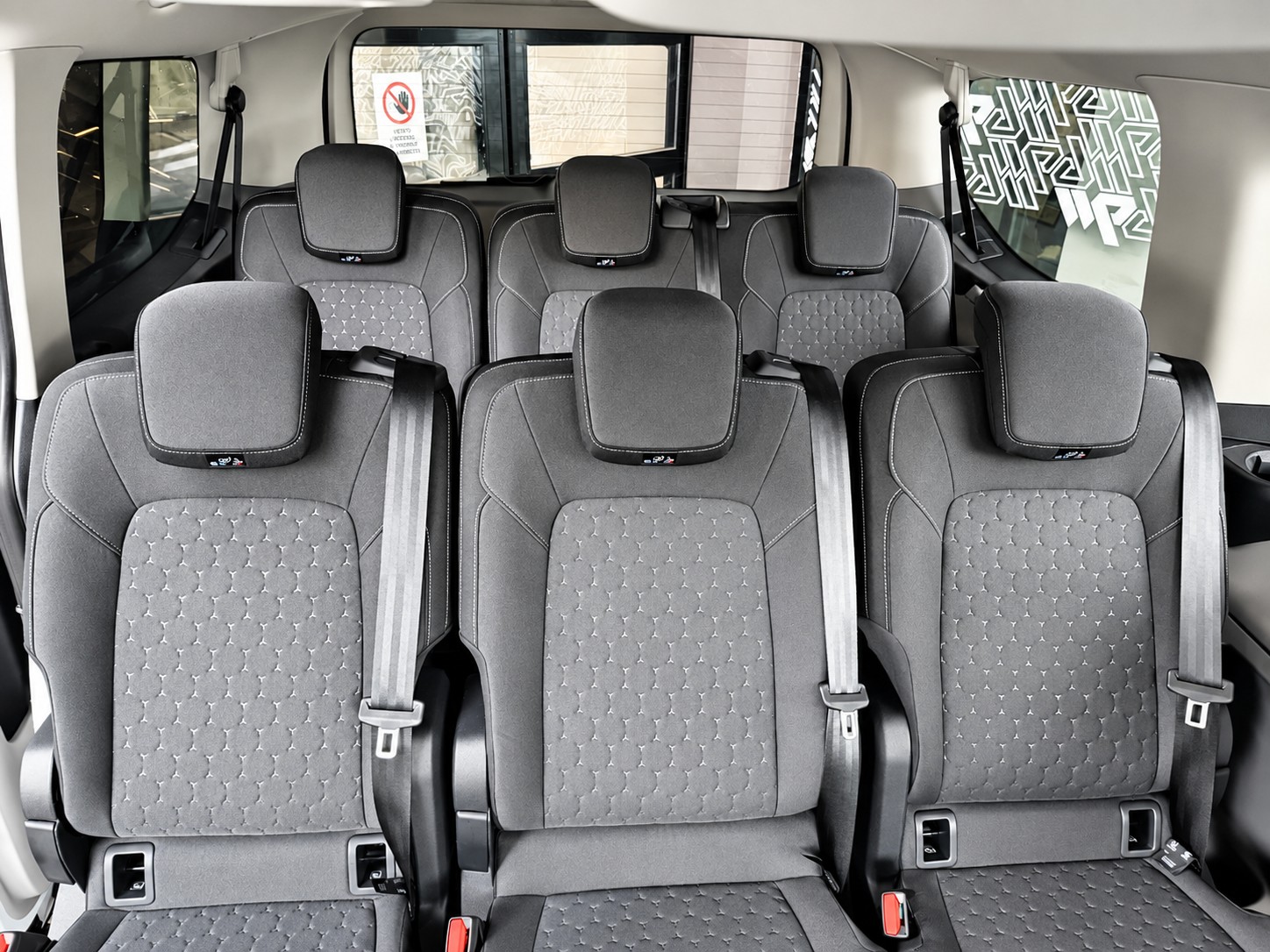 FORD Tourneo Bus 340 L1H1 PHEV Titanium-image-15