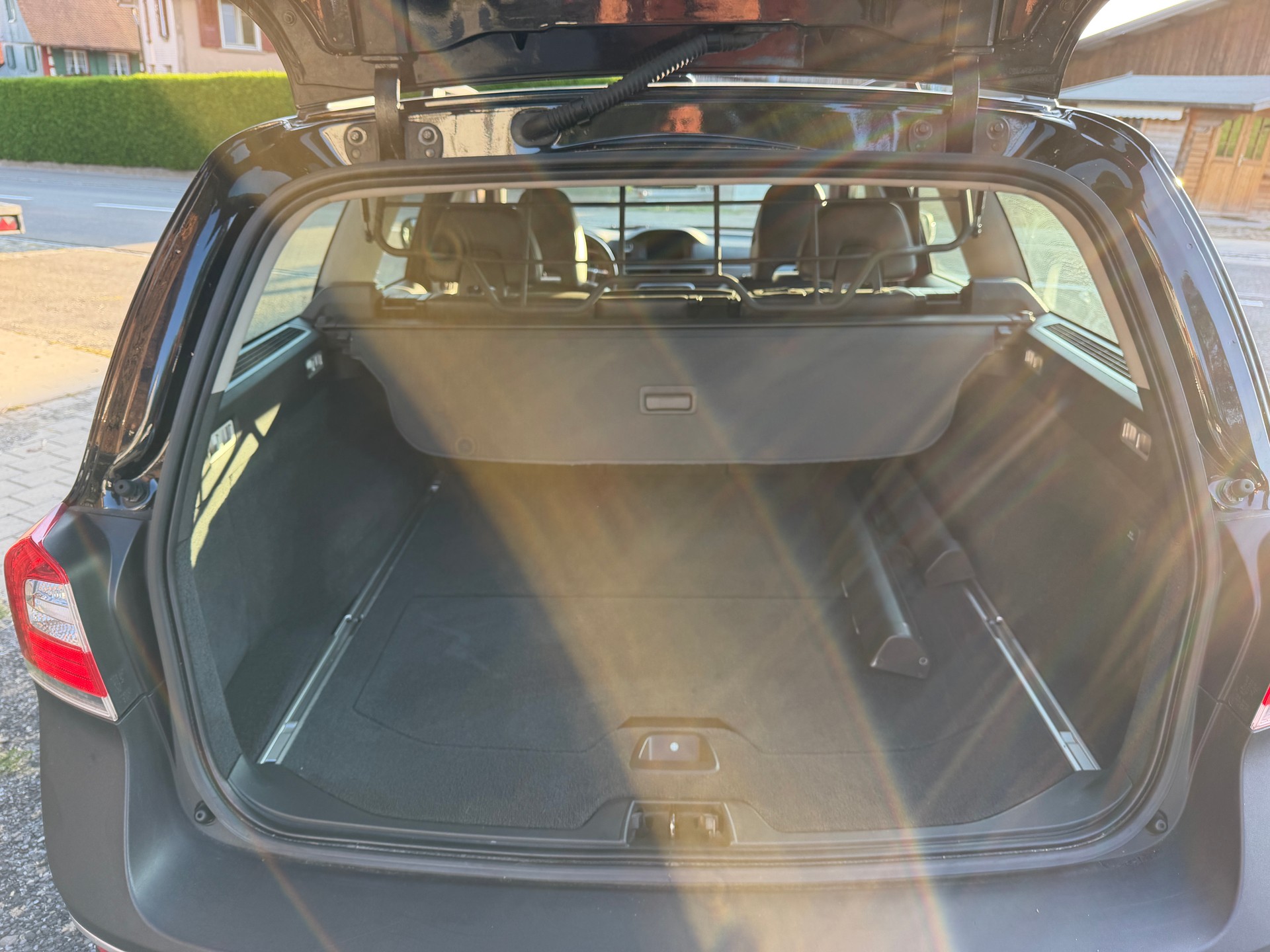 VOLVO XC70 D4 AWD Husky Edition Geartronic-image-14