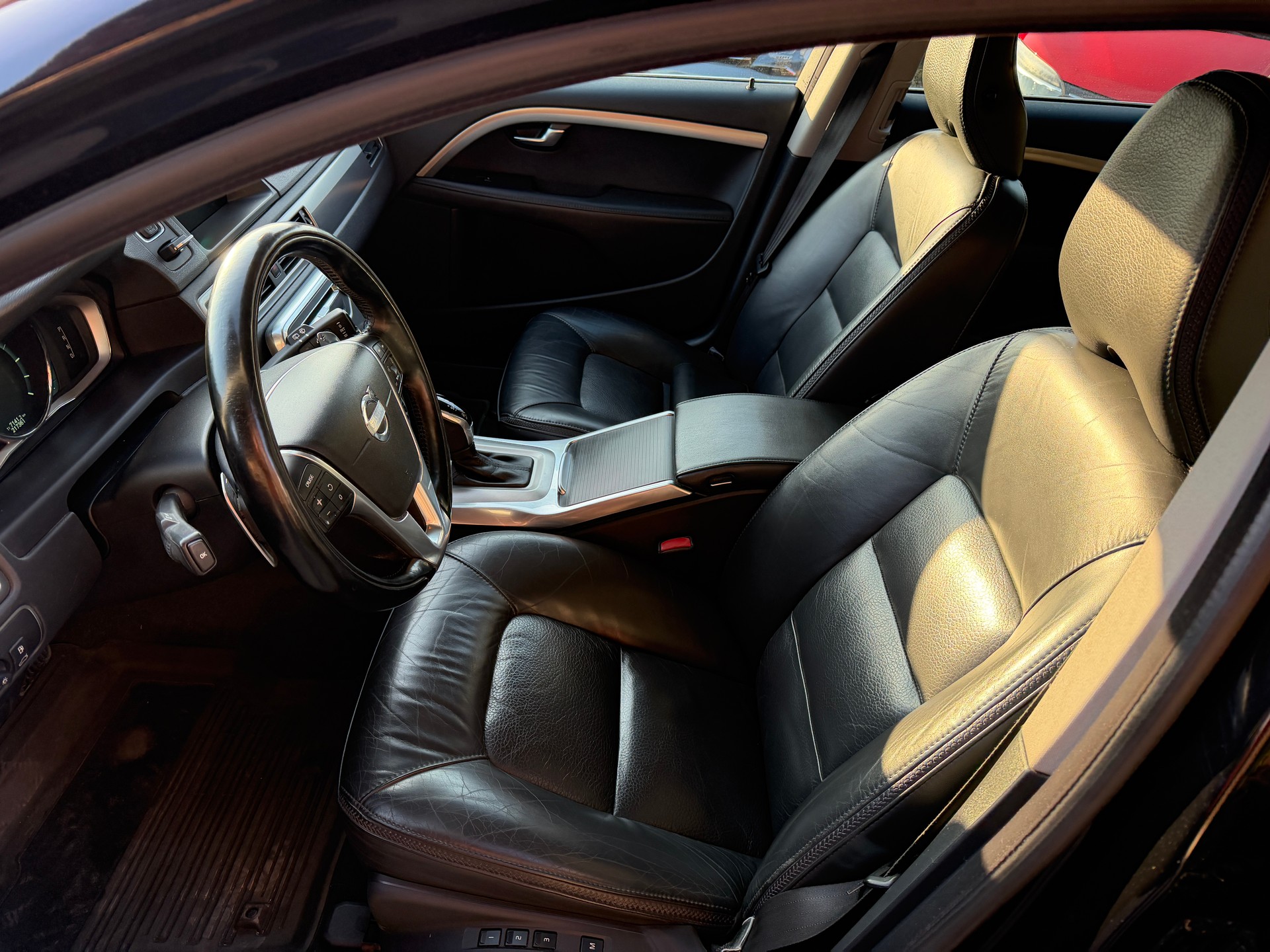 VOLVO XC70 D4 AWD Husky Edition Geartronic-image-12